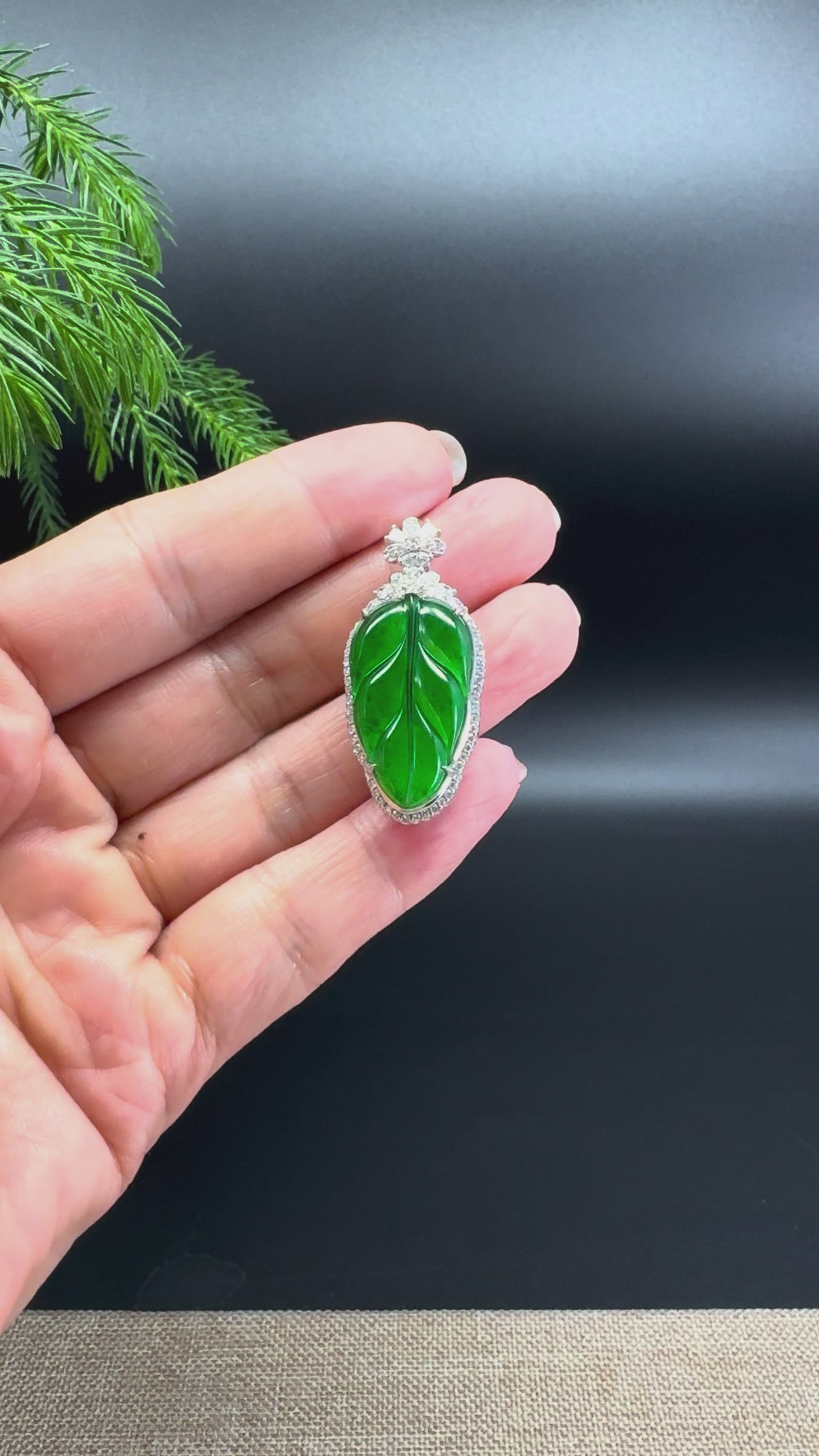 Load and play video in Gallery viewer, RealJade® Co. Forest Green Jadeite Jade Guatemalan Jin Zhi Yu Ye (Leaf) Necklace With 18k White Gold
