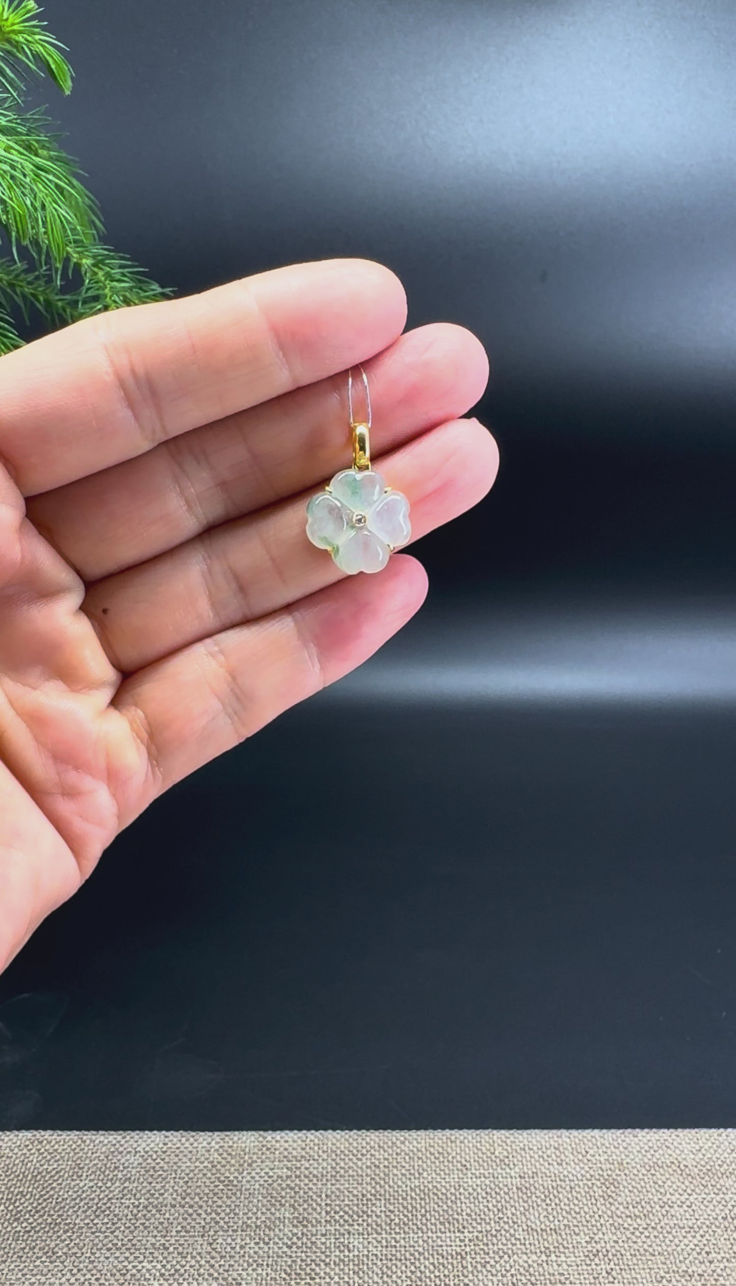18K Yellow Gold Genuine Icy Green Jadeite Jade Four-Leaf Clover Pendant