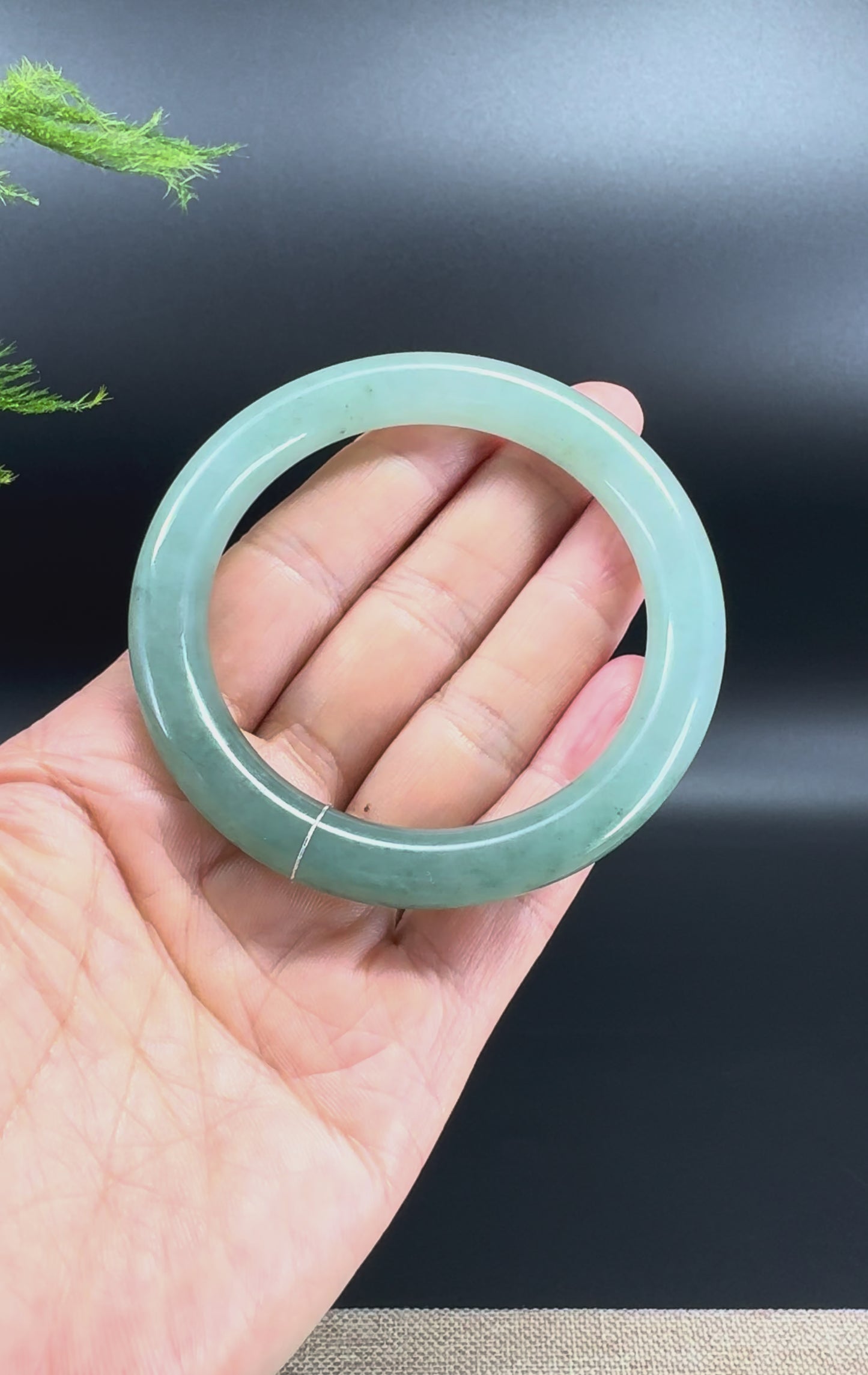 Load and play video in Gallery viewer, Genuine Burmese Botton Green Jade Jadeite Bangle Bracelet ( 56.2mm )
