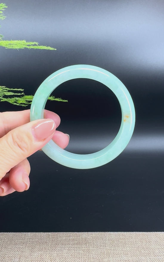 Load and play video in Gallery viewer, Genuine Burmese  Apple Green Jade Jadeite Bangle Bracelet ( 57mm )
