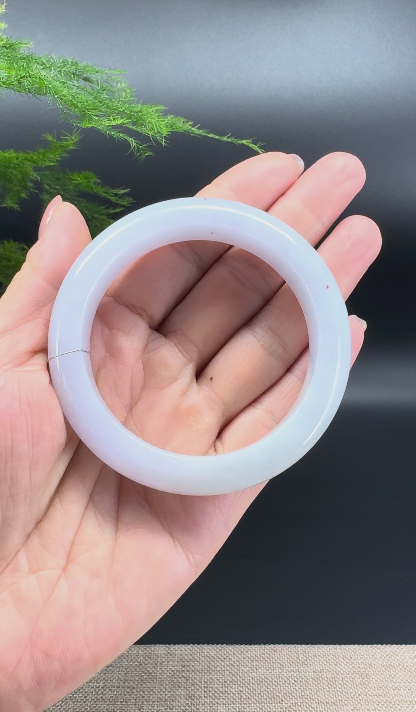 Load and play video in Gallery viewer, Genuine Burmese Icy Lavender Jade Jadeite Bangle Bracelet (55.1mm)
