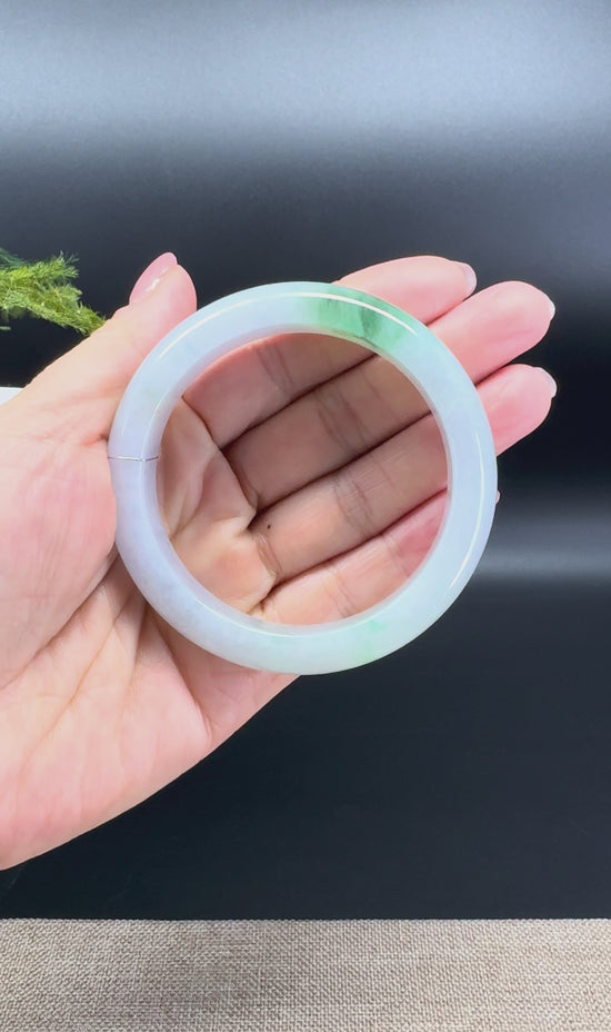 Load and play video in Gallery viewer, Genuine Burmese White Green Jade Jadeite Bangle Bracelet ( 56.7mm )
