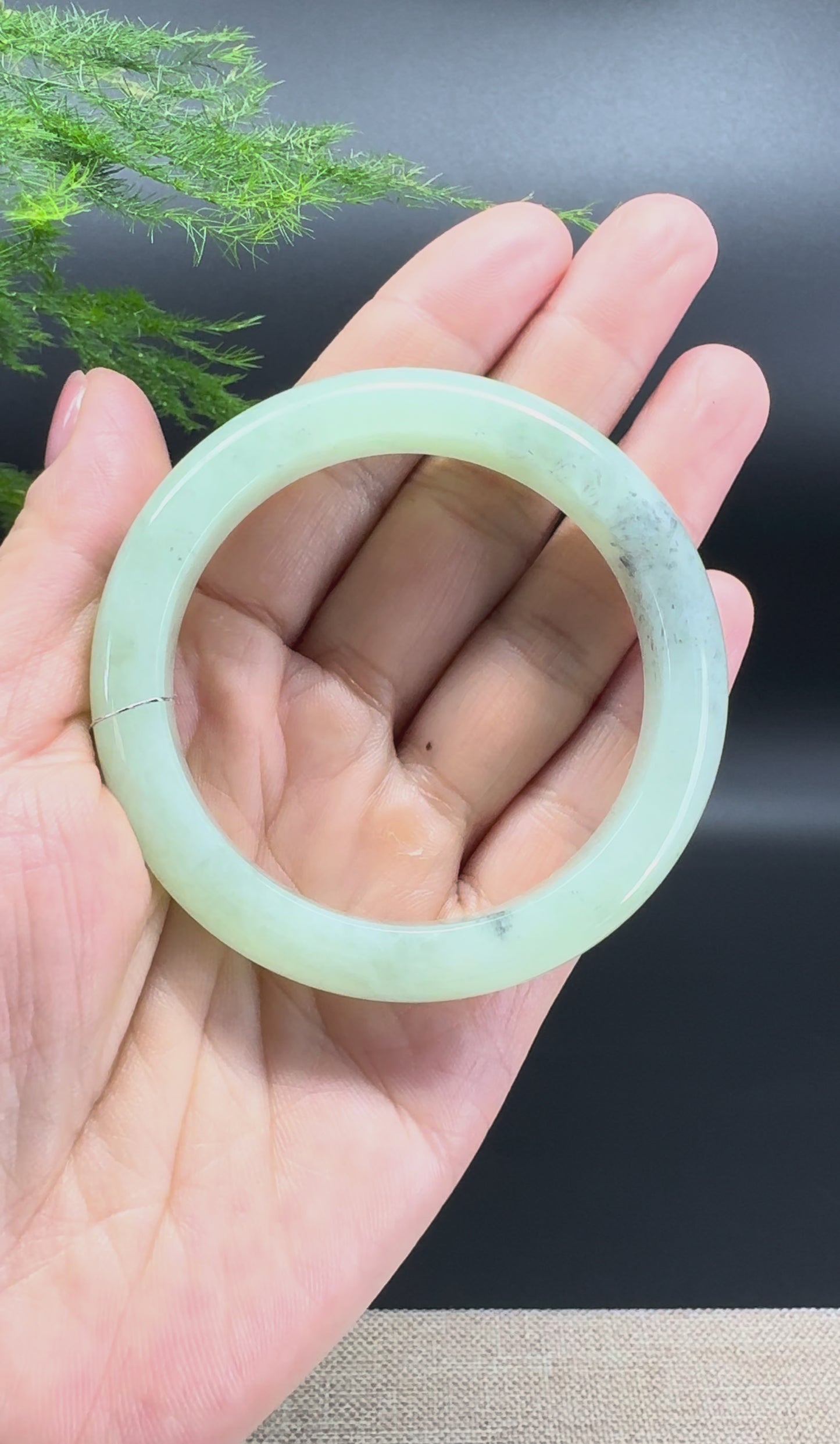 Load and play video in Gallery viewer, Genuine Burmese Green Black Jade Jadeite Bangle Bracelet (52.5mm)
