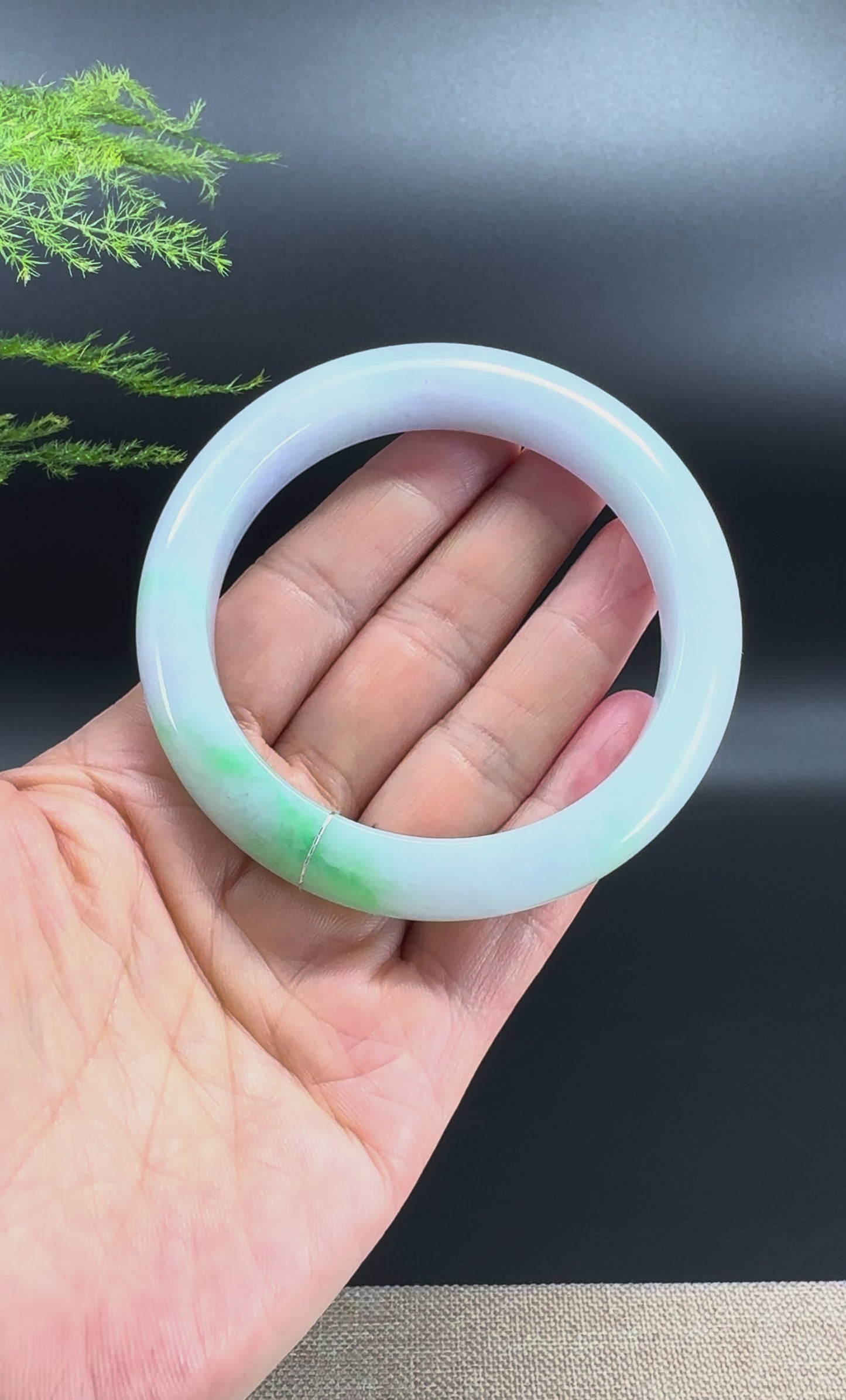 Load and play video in Gallery viewer, Genuine Burmese Lavender Green Jade Jadeite Bangle Bracelet ( 61.6mm )
