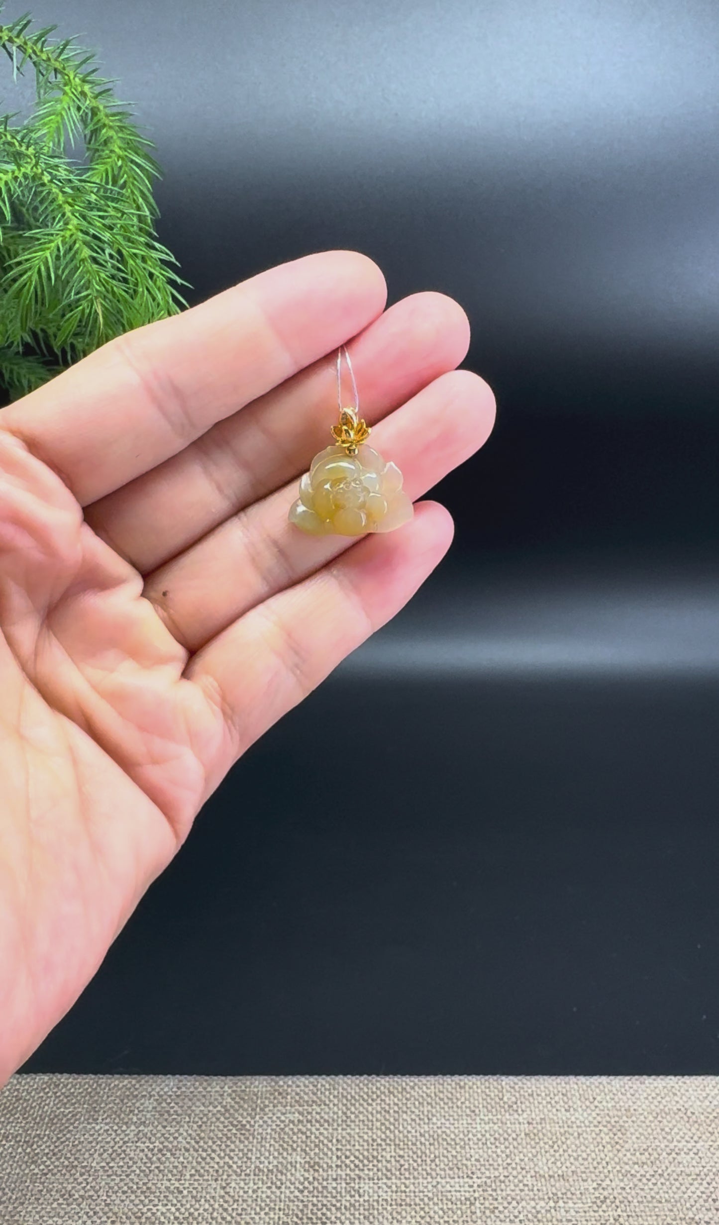 Natural 18K Yellow Gold Burmese Light Yellow Jadeite Jade Lotus Flower Pendant