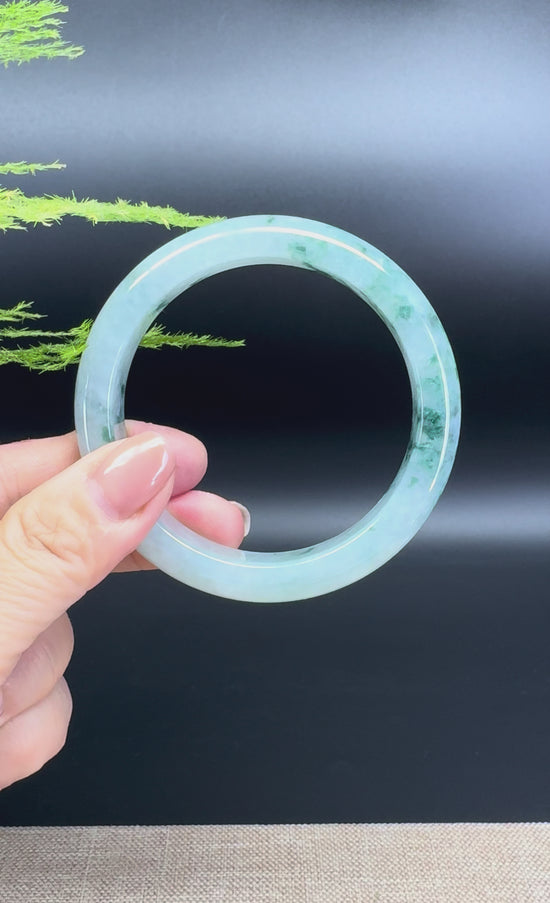 Load and play video in Gallery viewer, Genuine Burmese Icy Green Jade Jadeite Bangle Bracelet (58.2mm)
