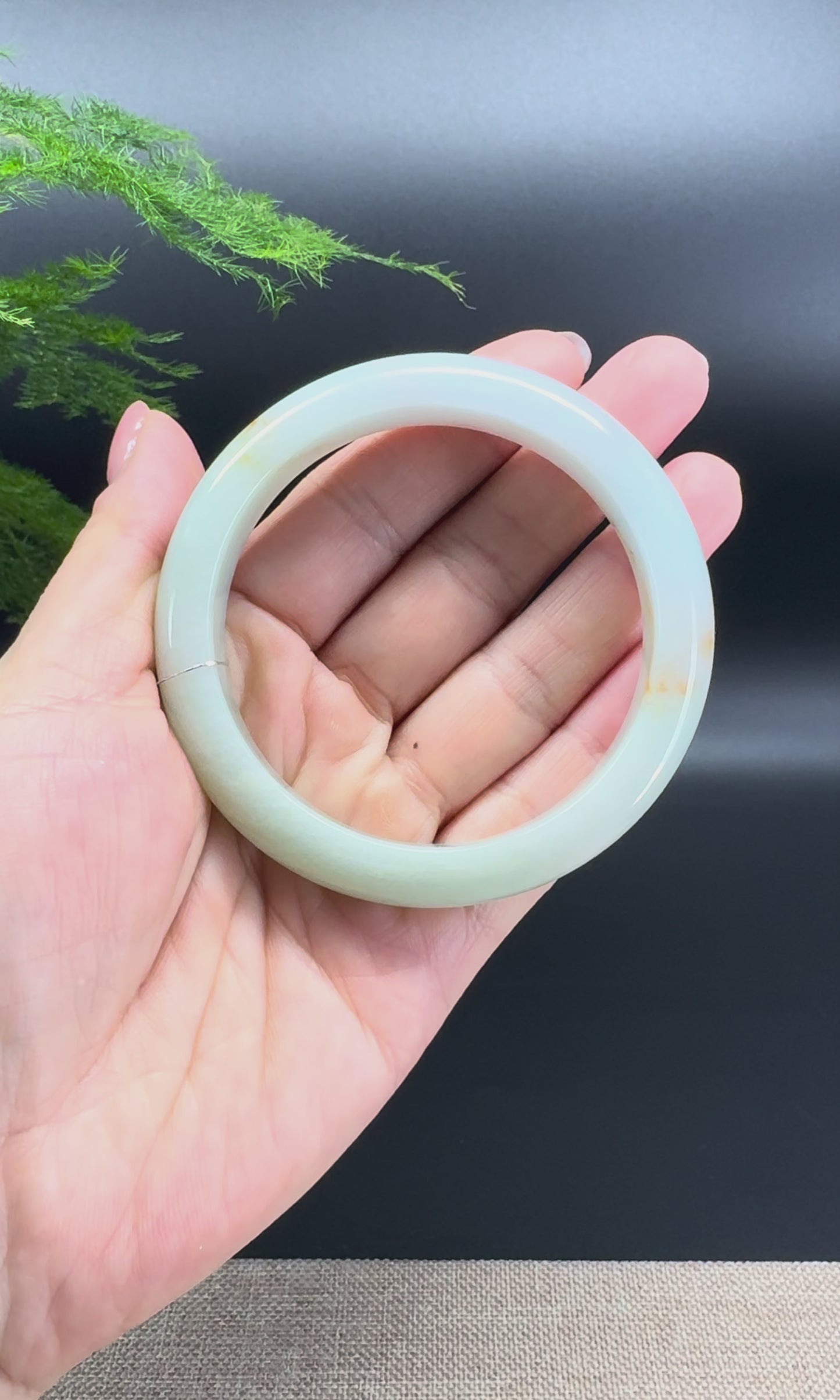 Genuine Burmese Yellow Green Jade Jadeite Bangle Bracelet ( 59.1mm )