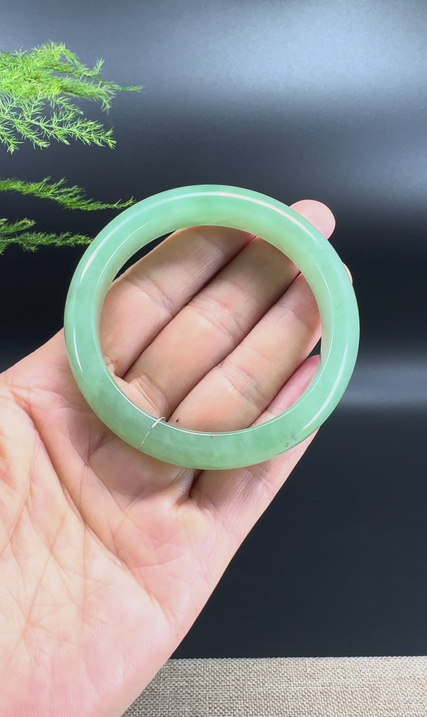 Genuine Burmese Green Jade Jadeite Bangle Bracelet ( 54.6mm )