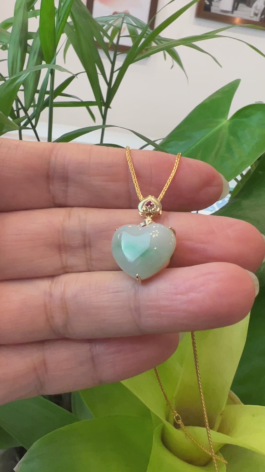 Load and play video in Gallery viewer, RealJade® Co. 14K Yellow Gold Genuine Burmese Green Jadeite Jade Heart Pendant with VS1 Diamonds High Jewelry
