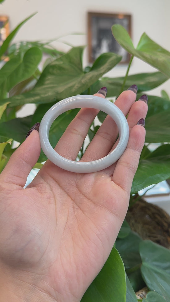 Load and play video in Gallery viewer, RealJade® Co. RealJade® Co. White Oval Natural Burmese Jadeite Jade Bangle (55.84 mm) T183

