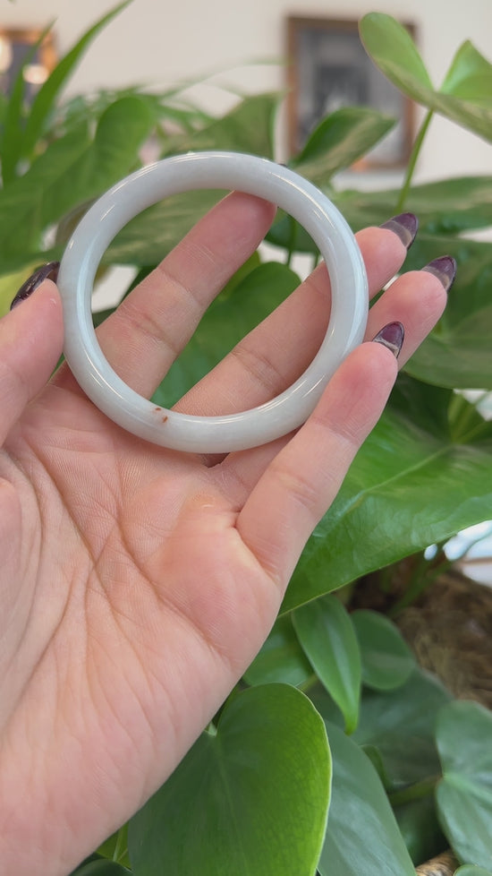 Load and play video in Gallery viewer, RealJade® Co. RealJade® Co. &amp;quot;Petite&amp;quot; White Burmese Jadeite Jade Bangle (54.55 mm) T190
