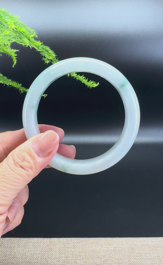 Load and play video in Gallery viewer, Genuine Burmese White Green Jade Jadeite Bangle Bracelet ( 58.5mm )
