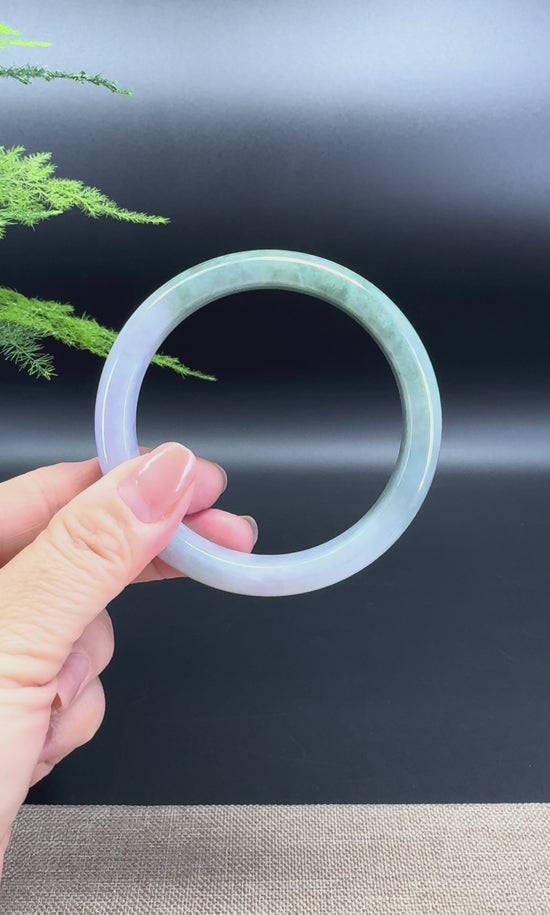 Load and play video in Gallery viewer, Genuine Burmese Lavender Green Jade Jadeite Bangle Bracelet ( 60.5mm )

