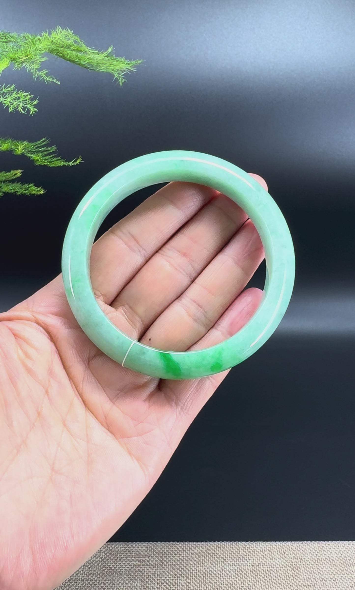 High Genuine Burmese Green Jade Jadeite Bangle Bracelet ( 60.5mm )
