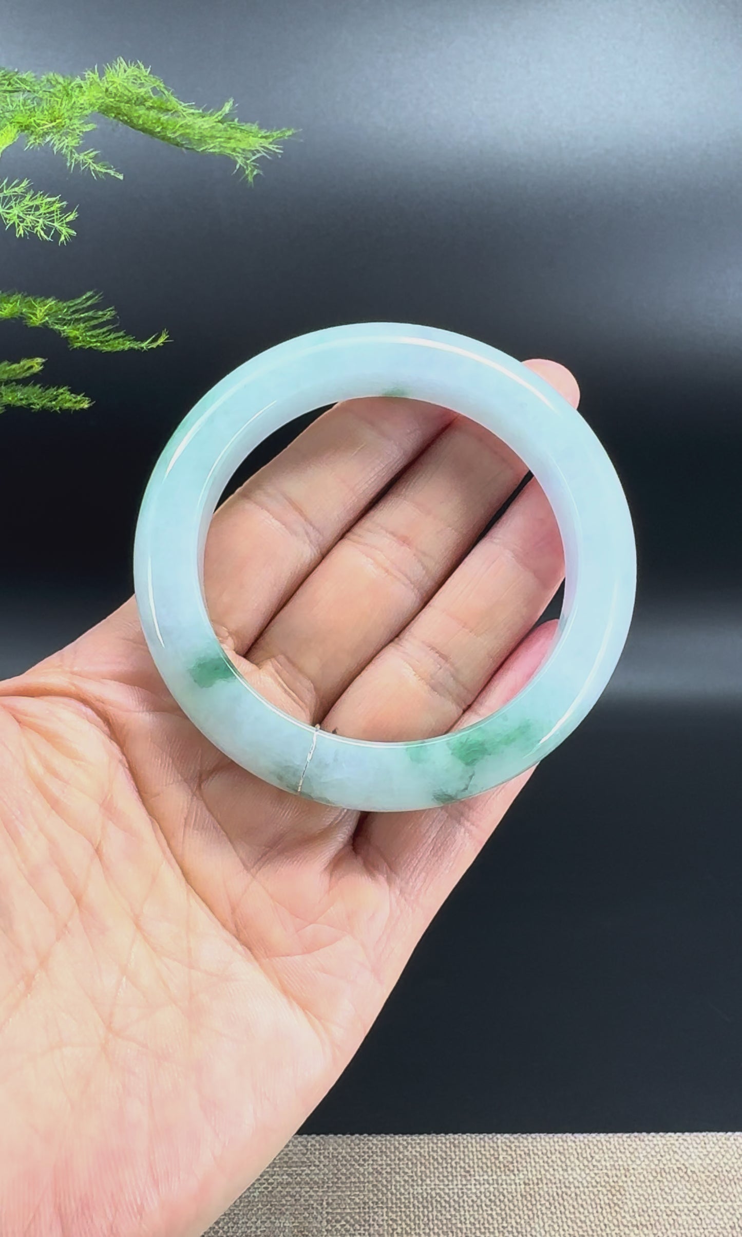 Load and play video in Gallery viewer, Genuine Burmese Blue Green Flower Jade Jadeite Bangle Bracelet ( 56.3mm )
