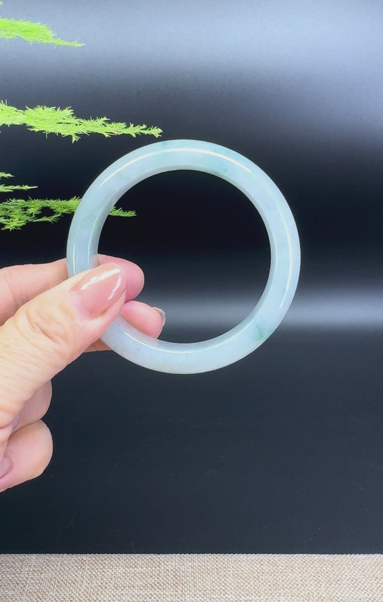 Load and play video in Gallery viewer, Genuine Burmese Blue Green Jade Jadeite Bangle Bracelet ( 54.6mm )
