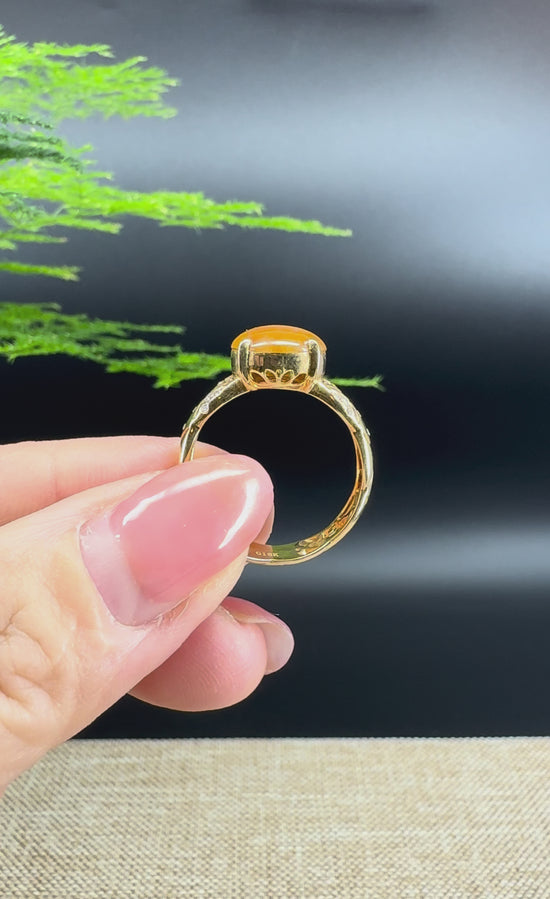 Load and play video in Gallery viewer, RealJade® &amp;quot;Signature Signet&amp;quot; 18K Yellow Gold Honey Yellow Jadeite Jade Classic Ring
