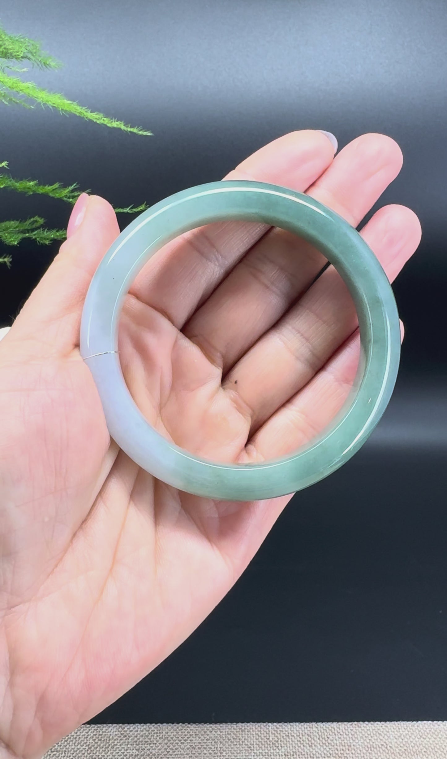 Load and play video in Gallery viewer, Genuine Burmese White Green Jade Jadeite Bangle Bracelet (57.2mm)
