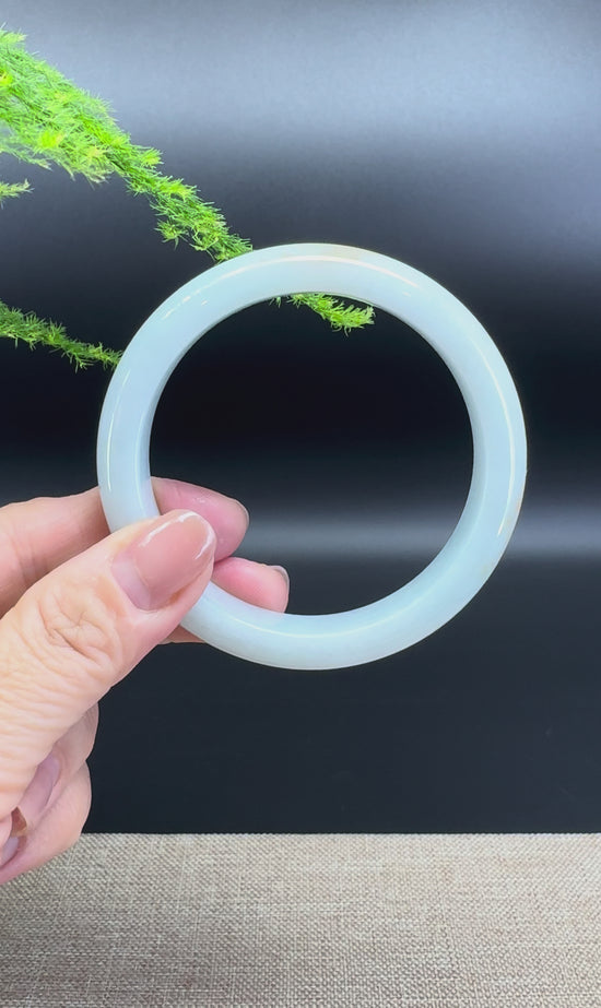 Load and play video in Gallery viewer, Genuine Burmese Icy Green Jade Jadeite Bangle Bracelet ( 57.2mm )
