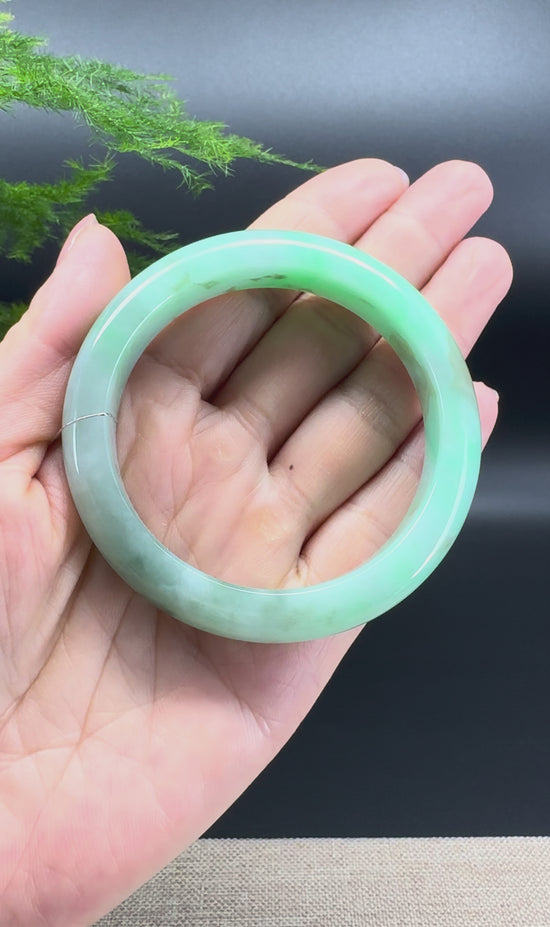 Load and play video in Gallery viewer, High end Genuine Burmese Apple Green Jade Jadeite Bangle Bracelet ( 54.6mm )
