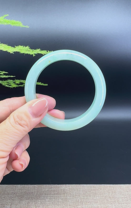 Load and play video in Gallery viewer, Genuine Burmese  Green Jade Jadeite Bangle Bracelet ( 53mm )
