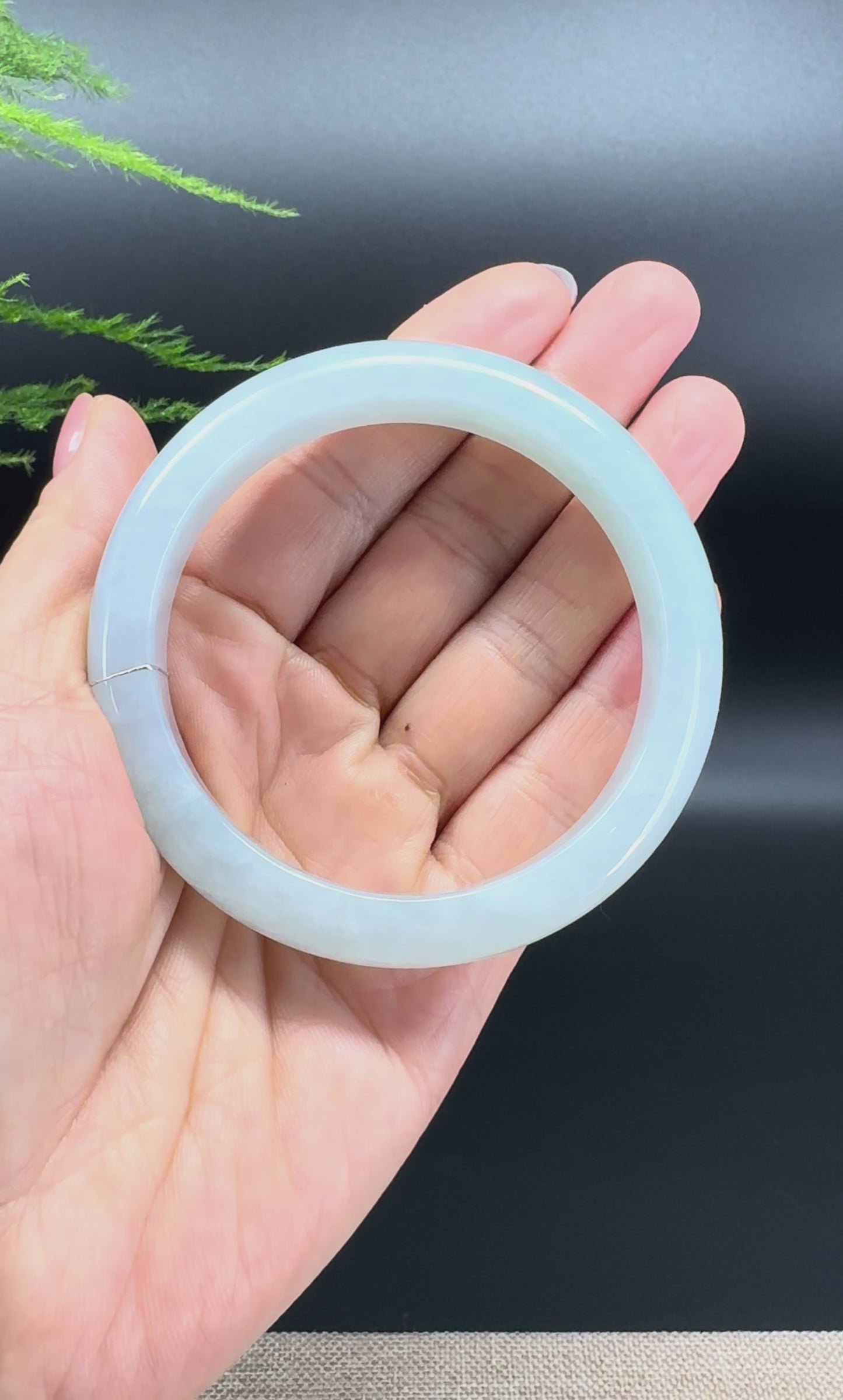Load and play video in Gallery viewer, Genuine Burmese Lavender Green Jade Jadeite Bangle Bracelet ( 58.4mm )
