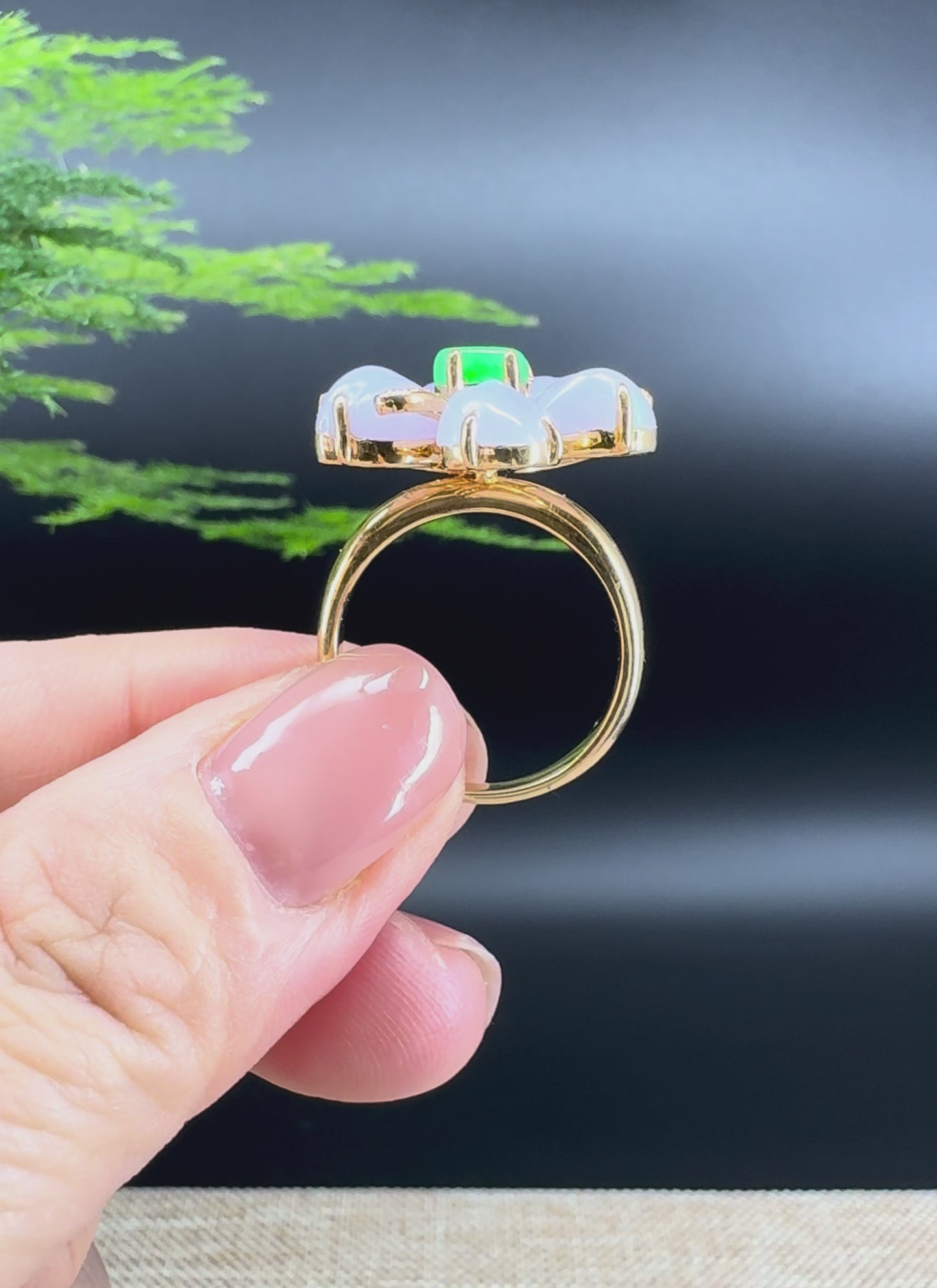 Load and play video in Gallery viewer, RealJade® &amp;quot;Signature Signet&amp;quot; 18K Yellow Gold Lavender Jadeite Jade Flower Ring
