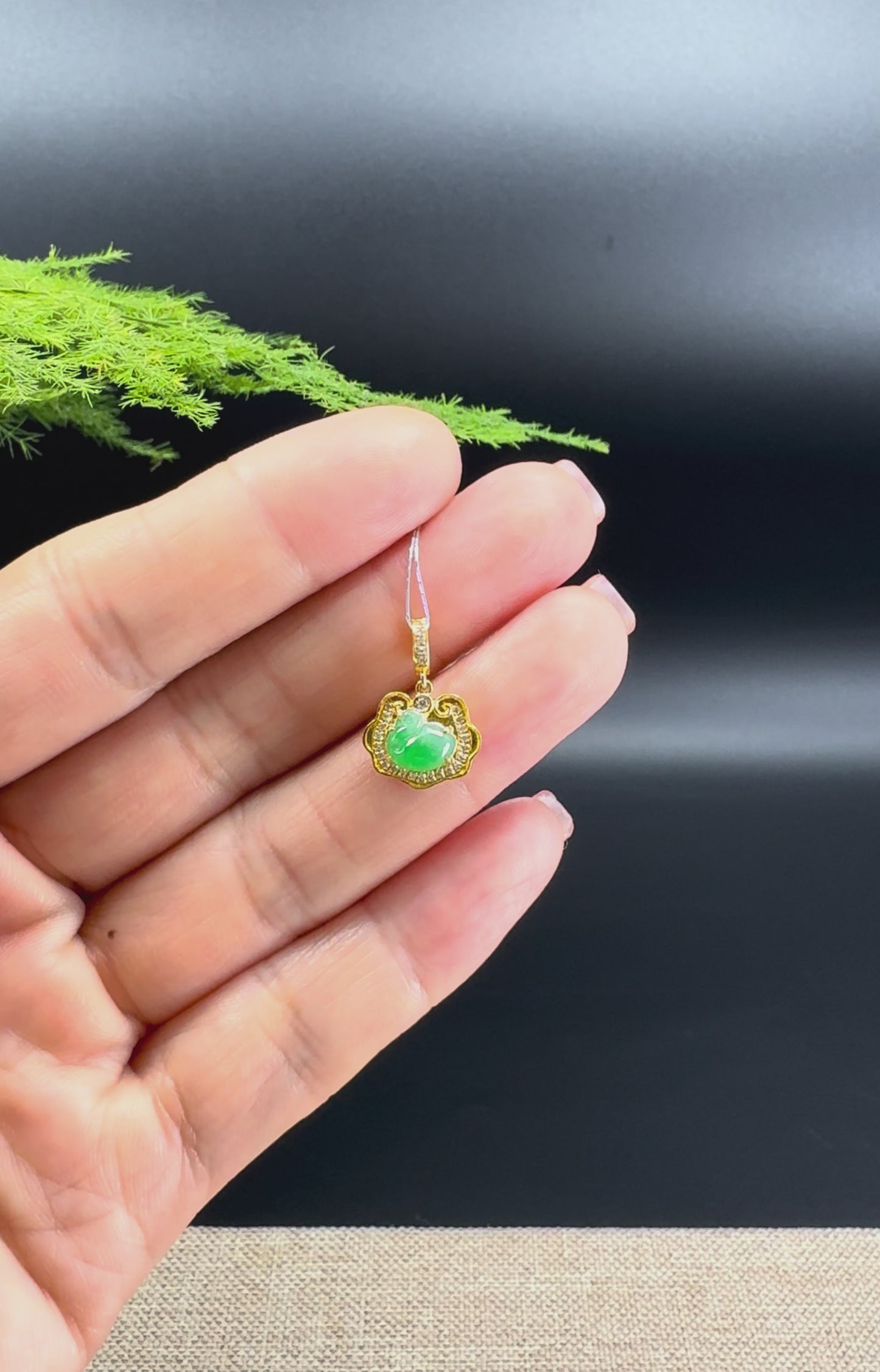 RealJade® 18k Yellow Gold Spicy Green Jadeite Jade Swan Pendant with Diamonds