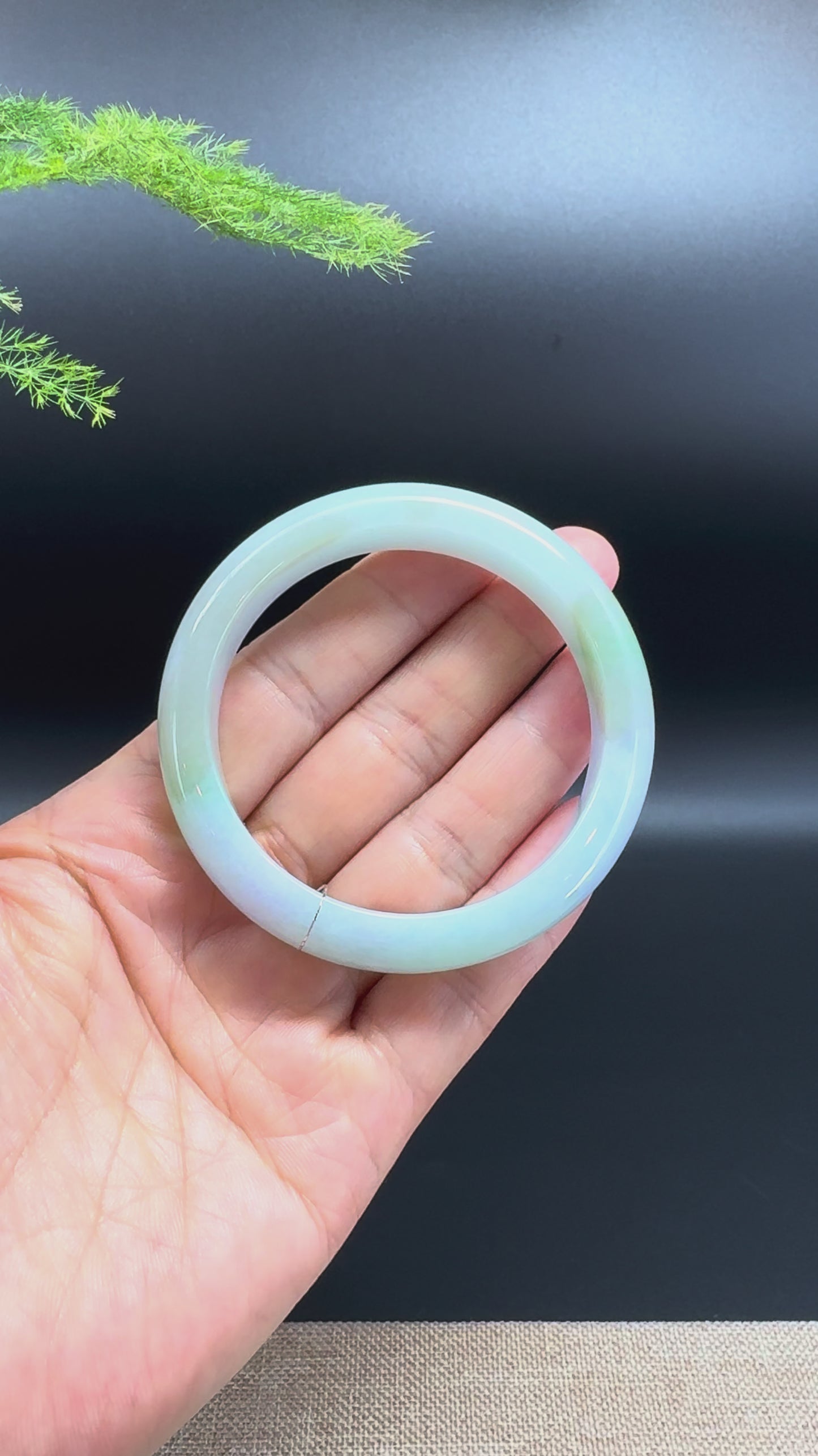 Load and play video in Gallery viewer, Genuine Burmese Lavender Green Jade Jadeite Bangle Bracelet ( 54.7mm )
