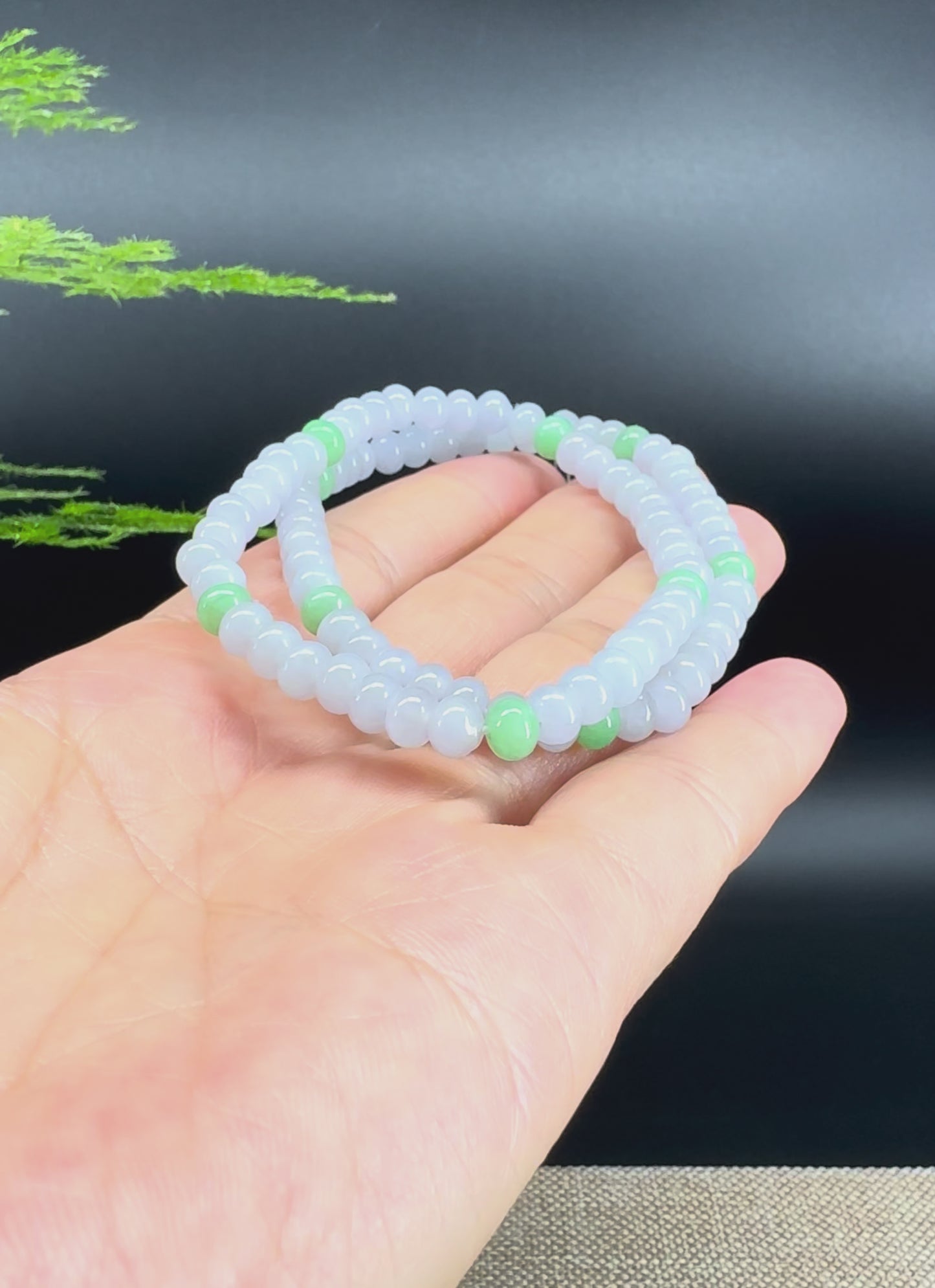 Load and play video in Gallery viewer, Natural Jadeite Jade Round Lavender Green Beads Bracelet ( 5.5 mm )
