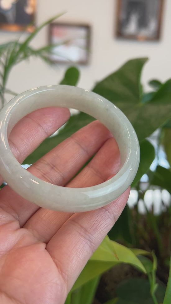 Load and play video in Gallery viewer, RealJade® Co. &amp;quot;Classic Bangle&amp;quot; White Natural Burmese Jadeite Jade Bangle ( 57.35mm ) #T133
