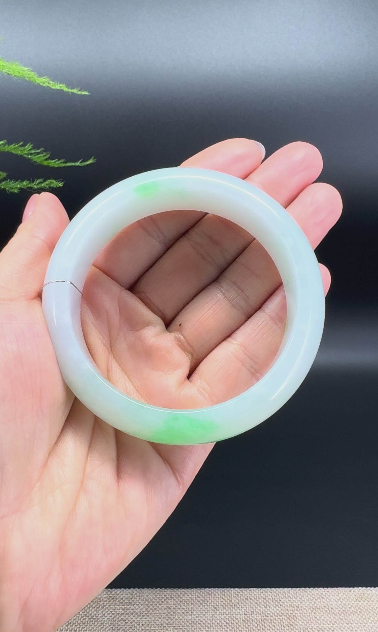 Load and play video in Gallery viewer, Genuine Burmese White Green Jadeite Jade Bangle Bracelet (56.9mm)
