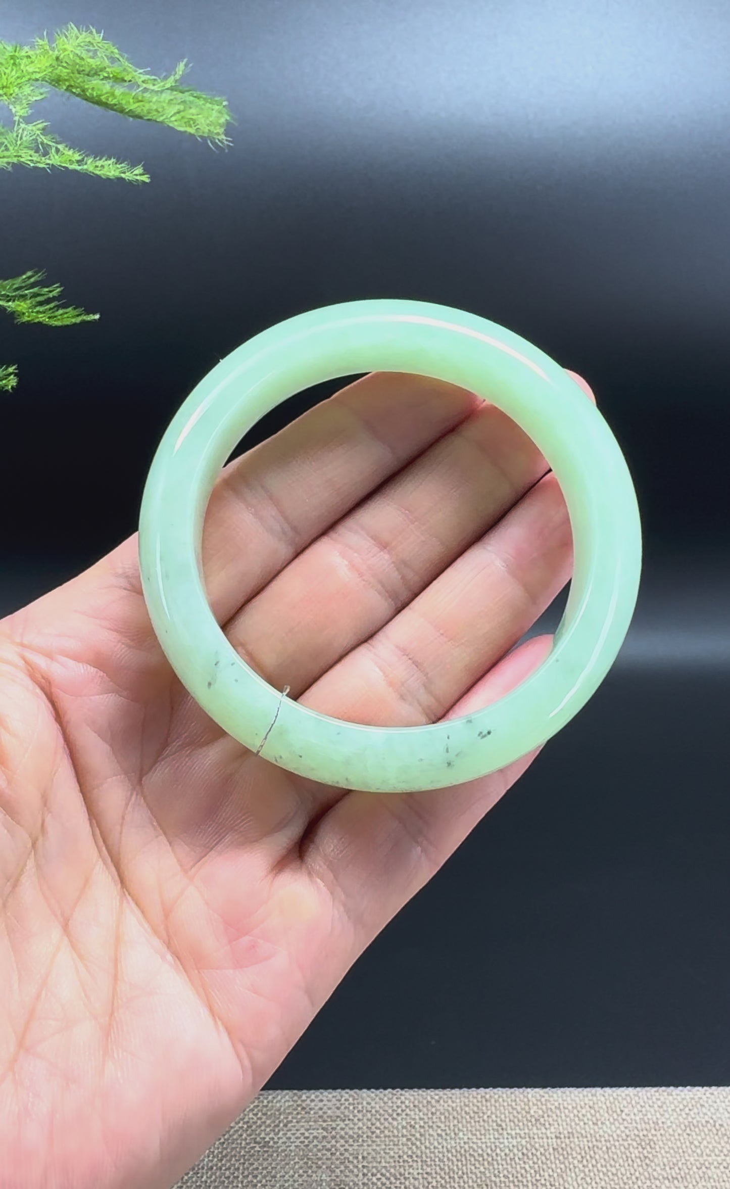 Load and play video in Gallery viewer, Genuine Burmese Green Jade Jadeite Bangle Bracelet (54.6mm)
