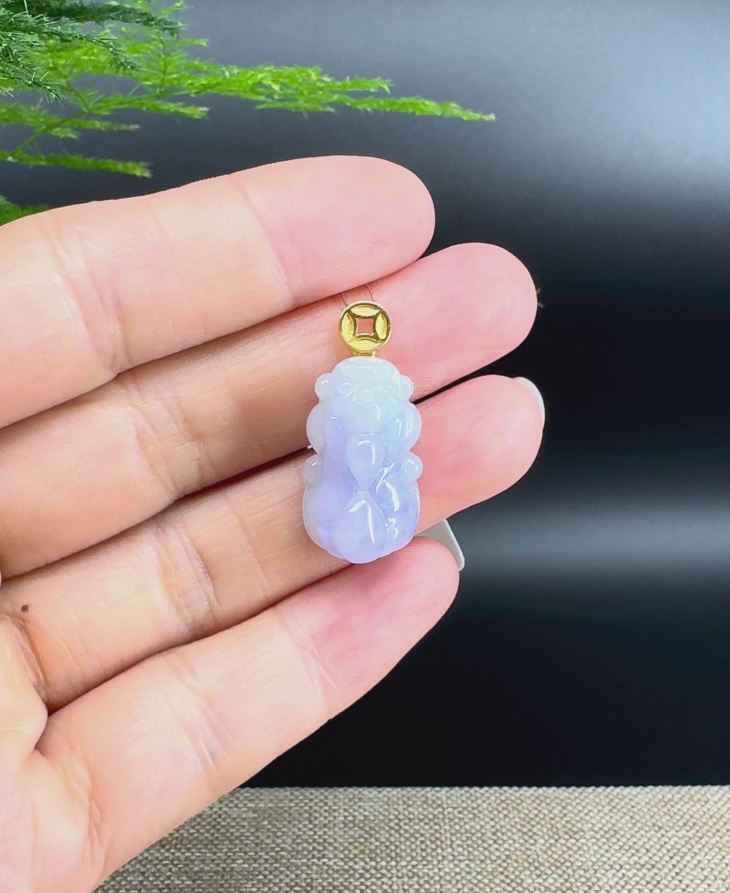 Load and play video in Gallery viewer, RealJade® Co. 18K Yellow Gold Genuine Lavender Burmese Jadeite Jade PiXiu Pendant Necklace
