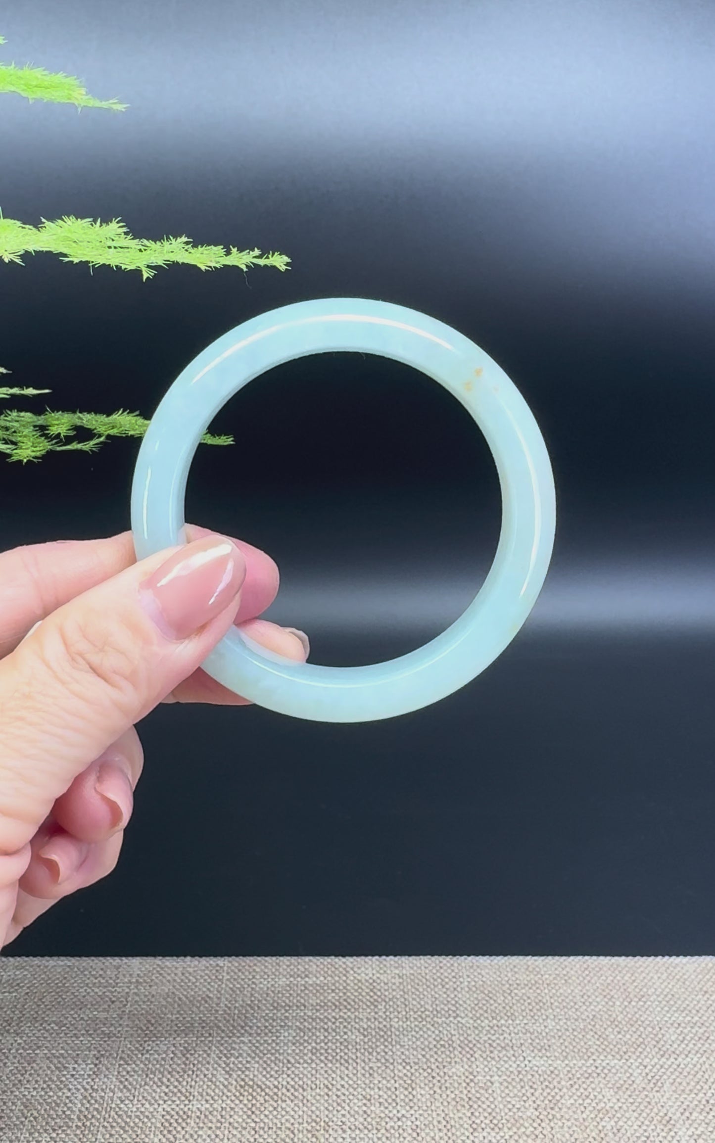 Load and play video in Gallery viewer, Genuine Burmese Apple Green Jade Jadeite Bangle Bracelet ( 53mm )
