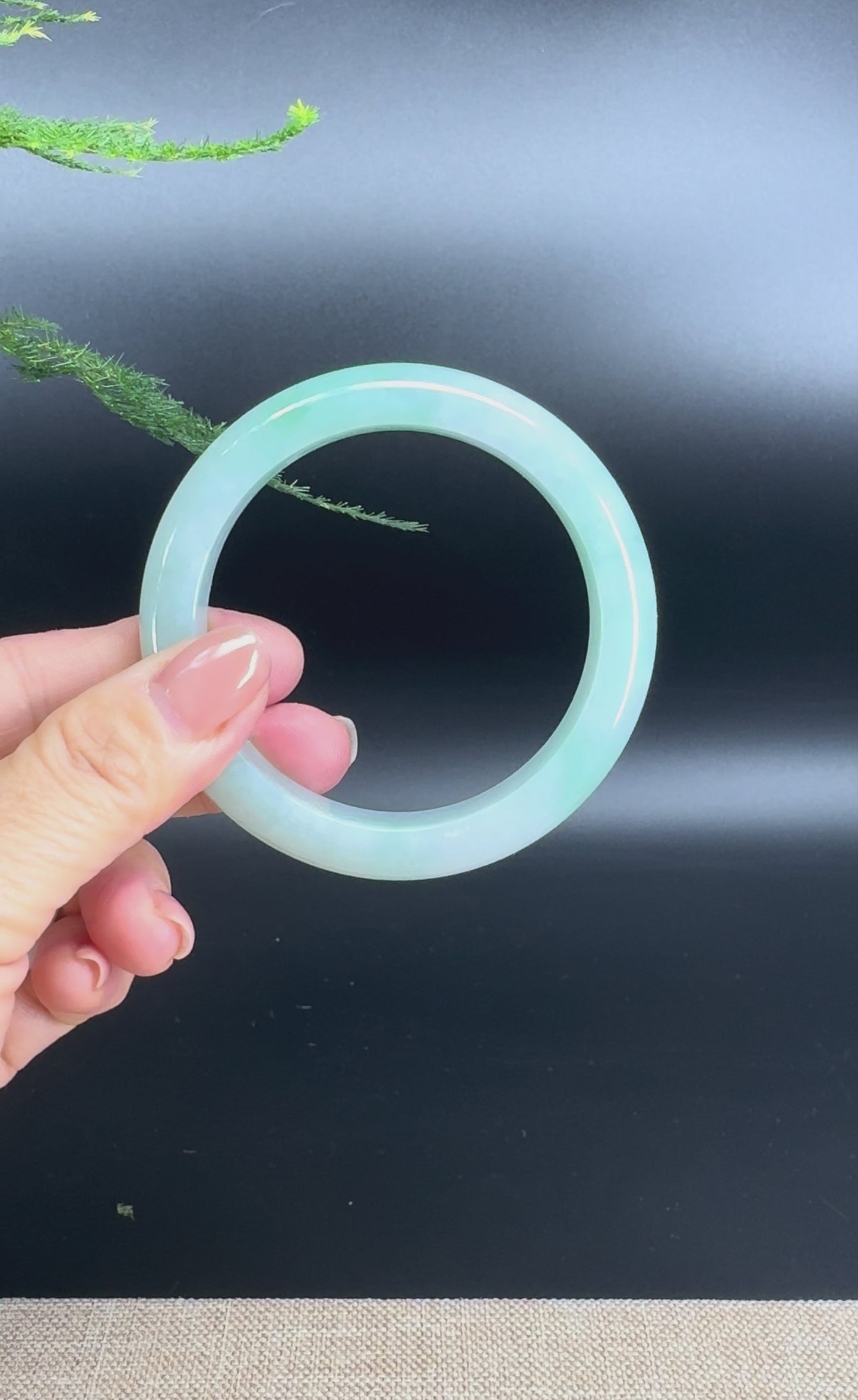 Load and play video in Gallery viewer, Genuine Burmese Apple Green Jade Jadeite Bangle Bracelet ( 57.3mm )
