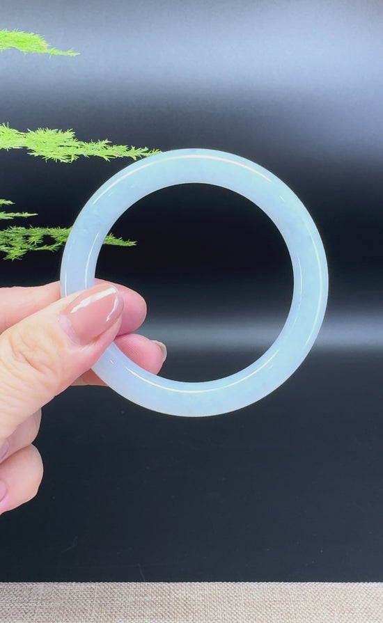 Load and play video in Gallery viewer, Genuine Burmese Icy Green Jade Jadeite Bangle Bracelet ( 54.9mm )
