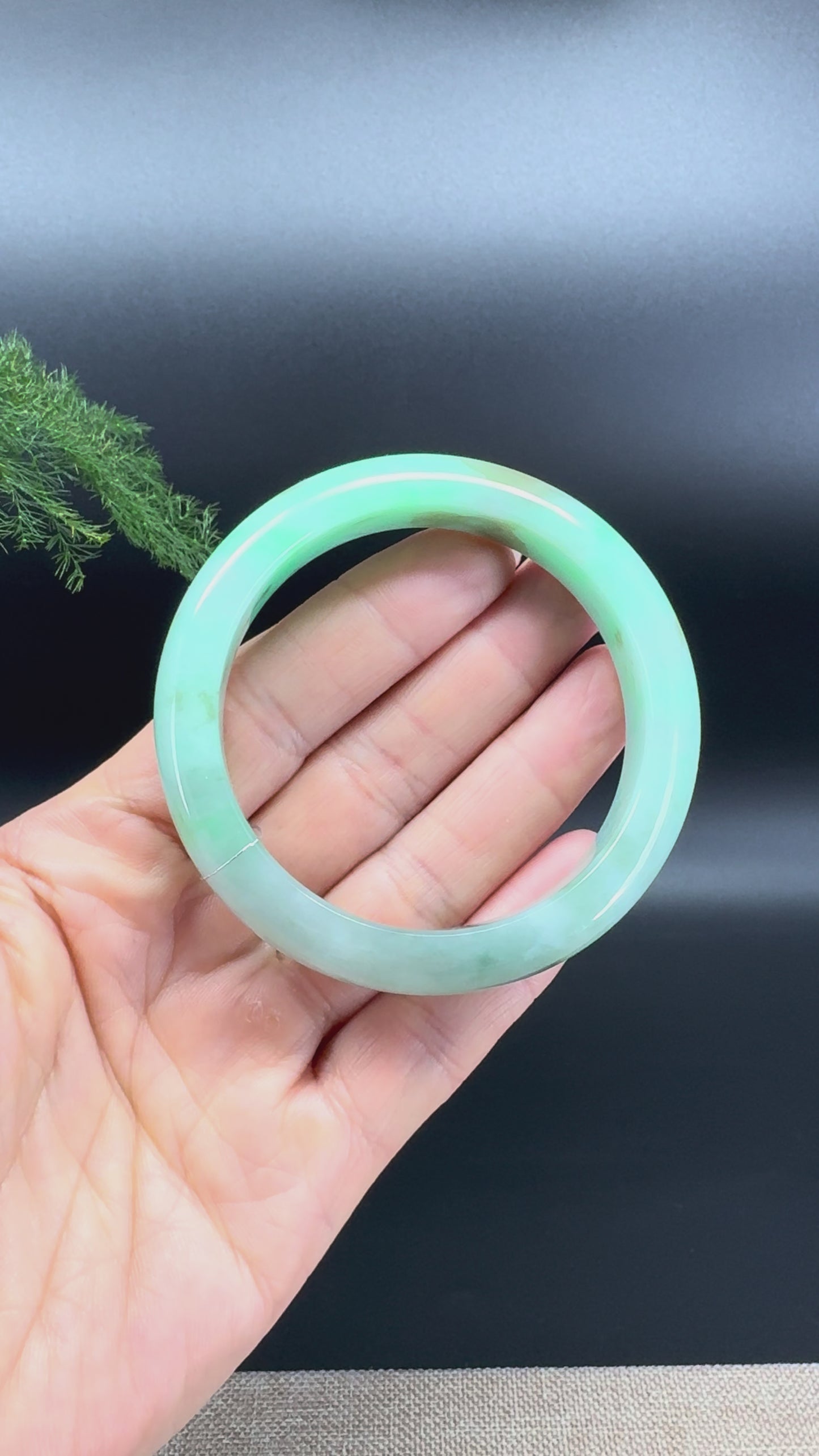 Load and play video in Gallery viewer, High end Genuine Burmese Apple Green Jade Jadeite Bangle Bracelet ( 54.6mm )
