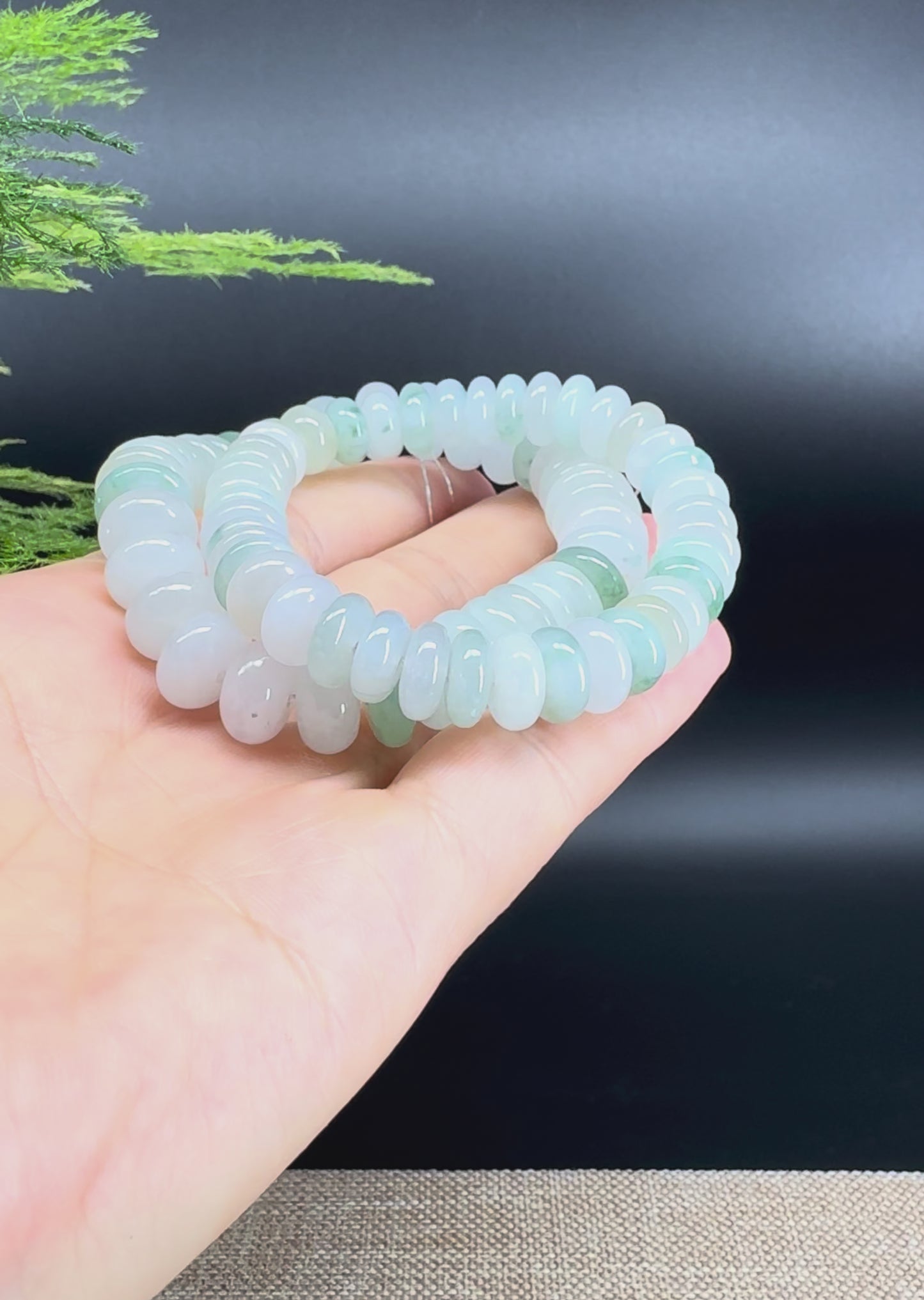 "Lucky Coin" Koukou Jadeite Jade 9 mm Icy Green Beads Bracelet ( 9mm )