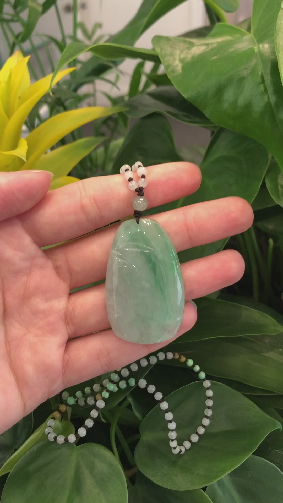 Load and play video in Gallery viewer, Genuine Ice Green Jadeite Jade &amp;quot;Good Luck Bamboo&amp;quot; Pendant Necklace With Real Jadeite Bead Necklace
