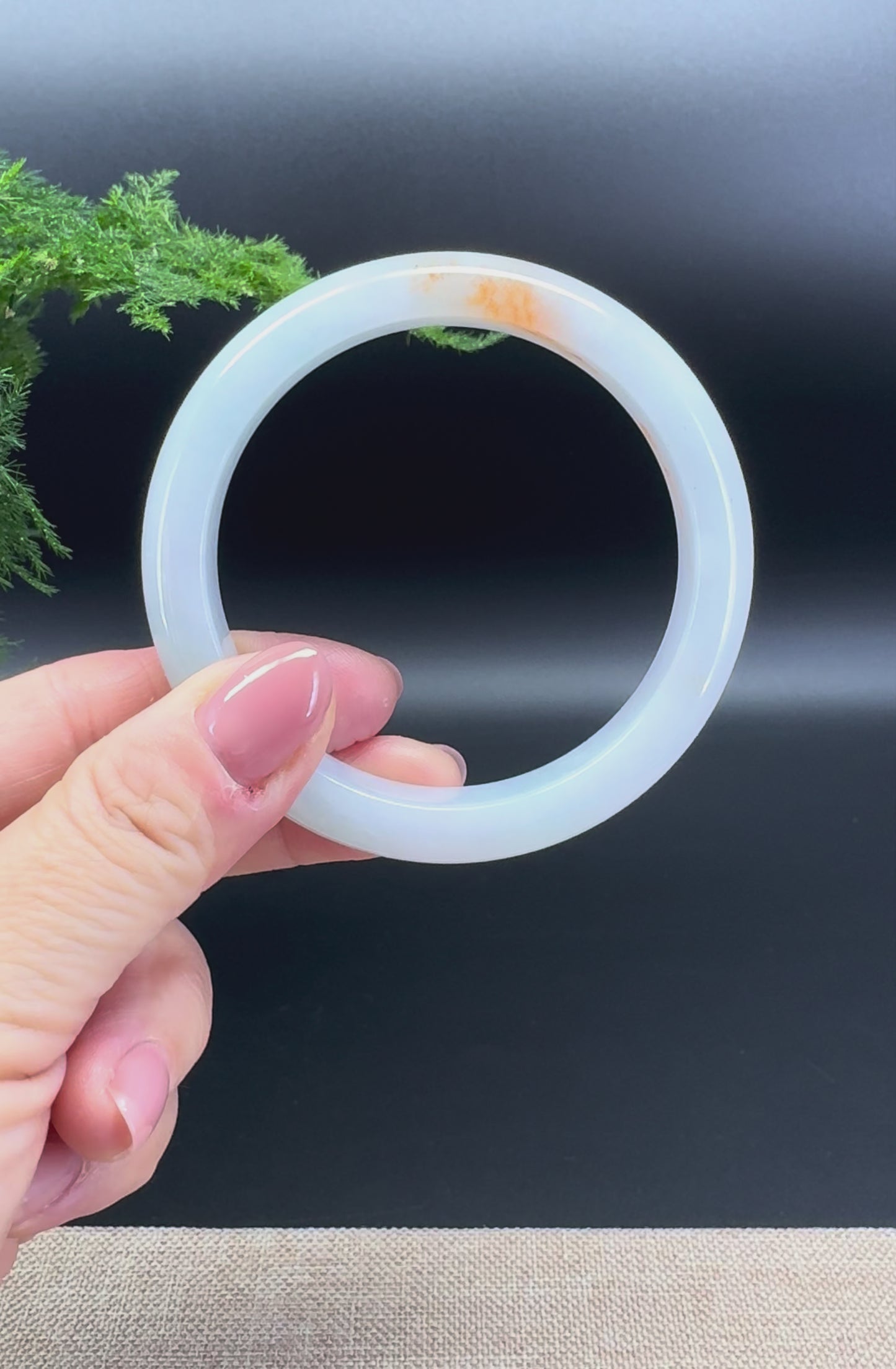 Load and play video in Gallery viewer, Genuine Burmese Green Jade Jadeite Bangle Bracelet ( 58.5mm )
