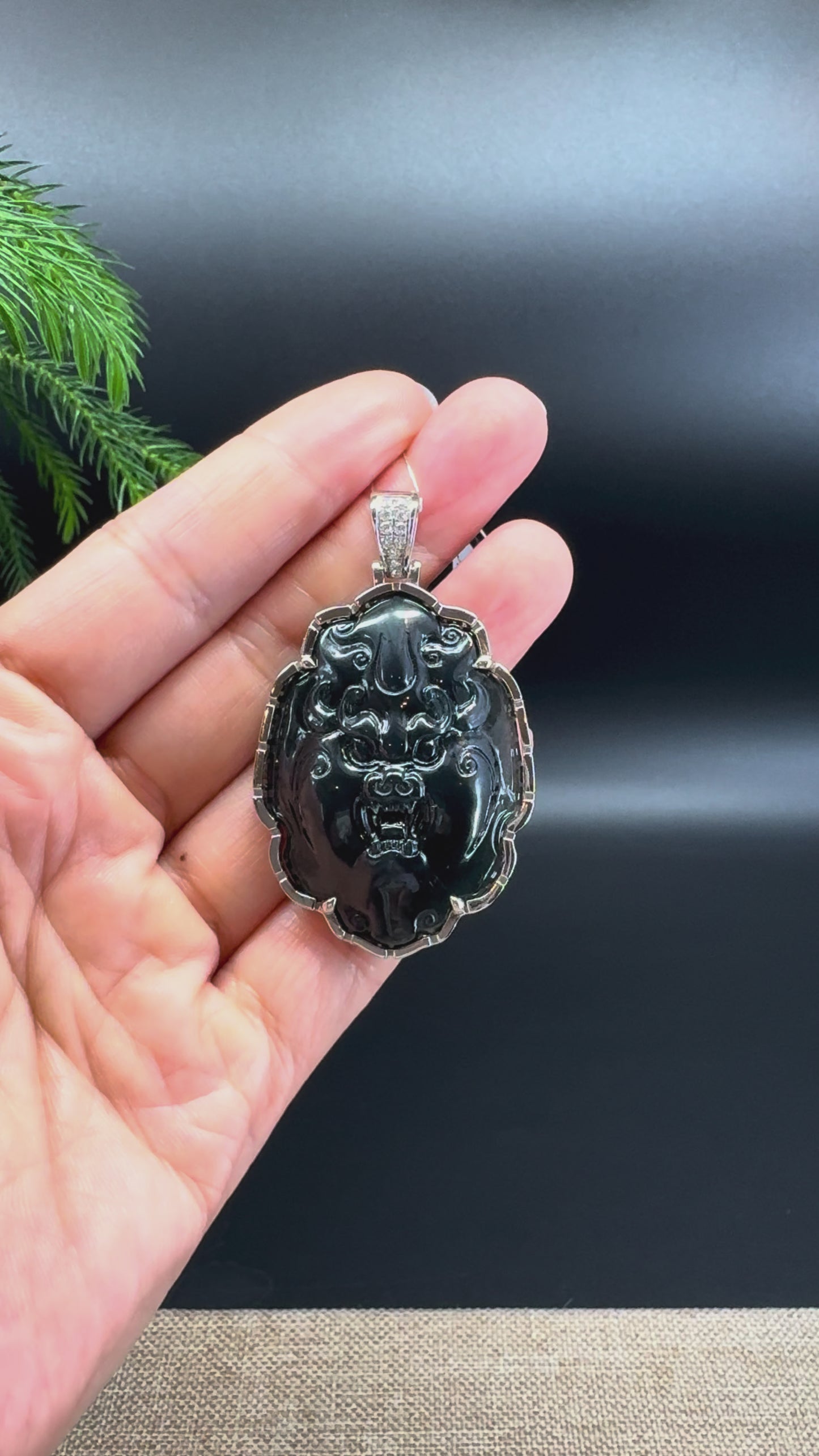 Load and play video in Gallery viewer, RealJade® Co. Guatemalan Platinum Black Jadeite Jade &amp;quot;Fu Dog&amp;quot;Pendant Necklace
