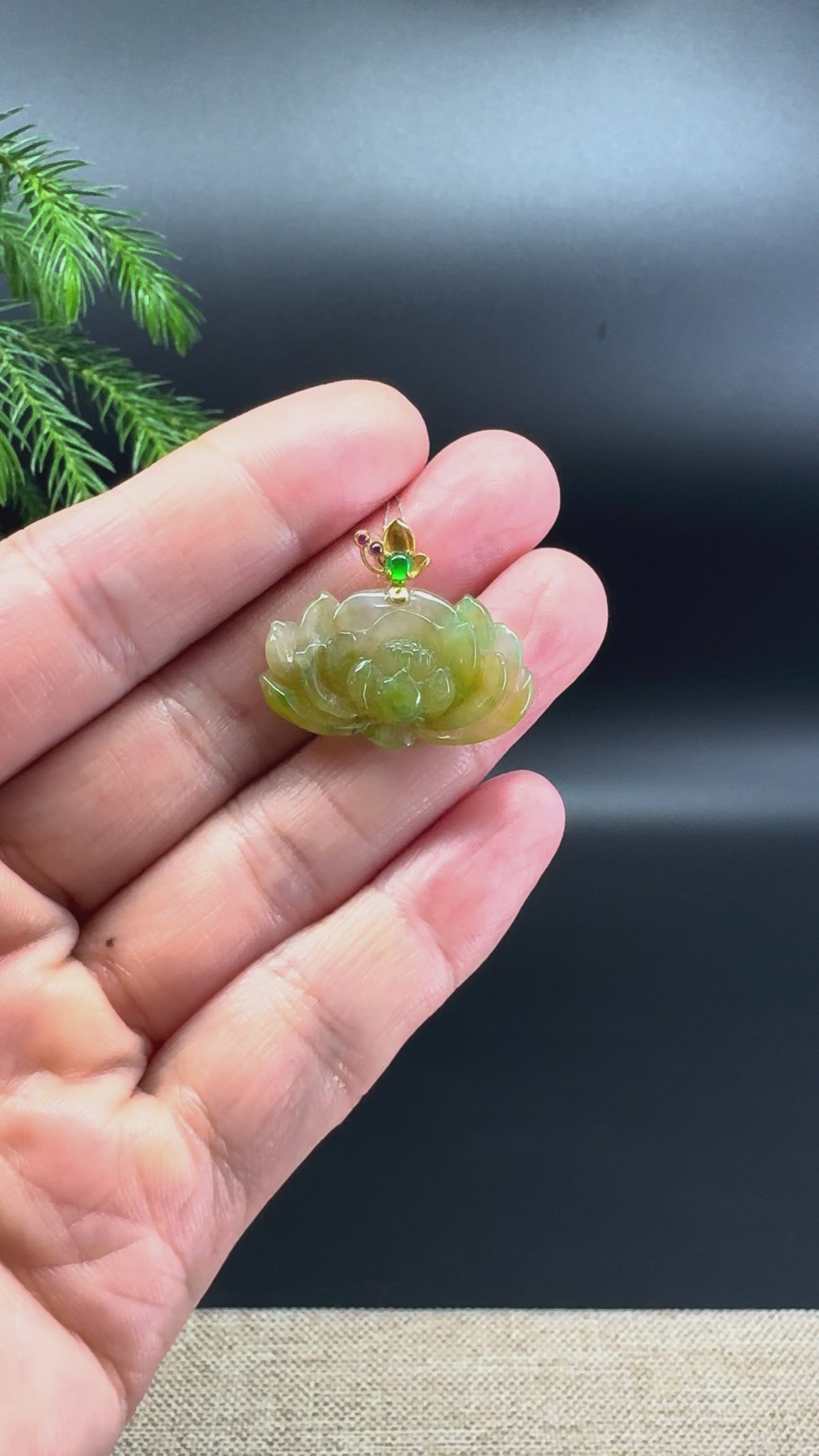 Load and play video in Gallery viewer, Natural 18K Yellow Gold Burmese Yellow Green Jadeite Jade Lotus Flower Pendant
