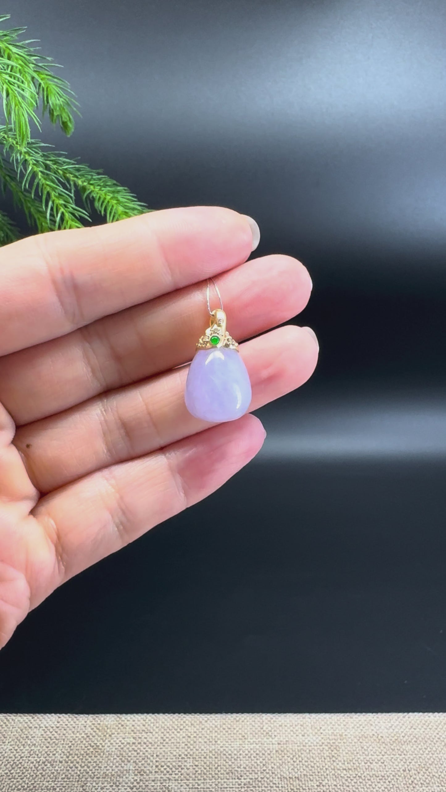 18k Yellow Gold Genuine Lavender Jadeite Jade Melon Pendant Necklace With Diamonds