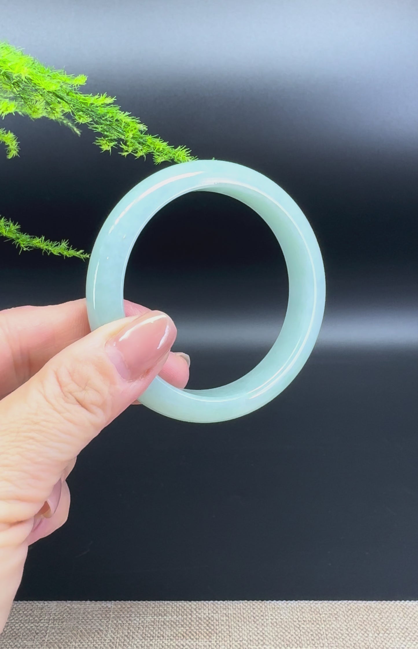 Load and play video in Gallery viewer, Genuine Burmese  Green Jade Jadeite Bangle Bracelet ( 55.4mm )
