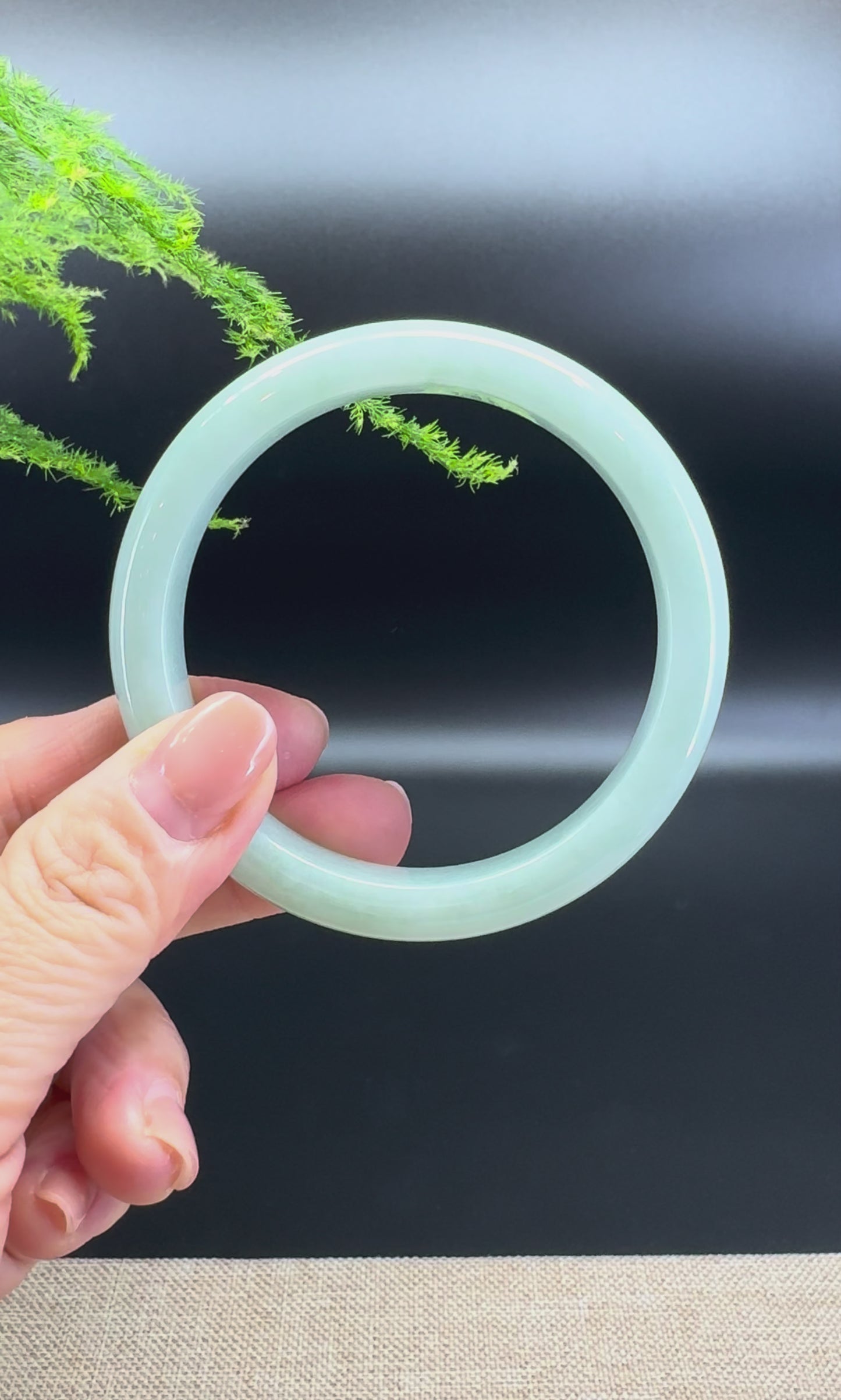 Genuine Burmese Apple Green Jade Jadeite Bangle Bracelet ( 58.4mm )