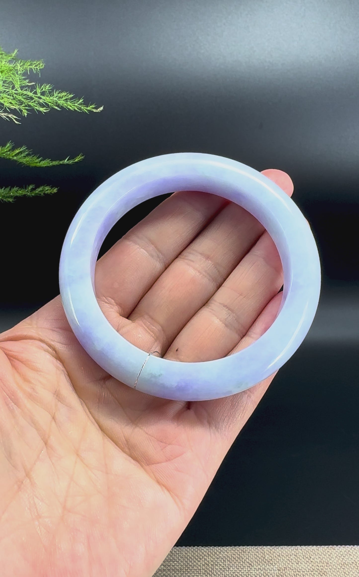 Load and play video in Gallery viewer, Genuine Burmese Lavender Jade Jadeite Bangle Bracelet ( 57.7mm )
