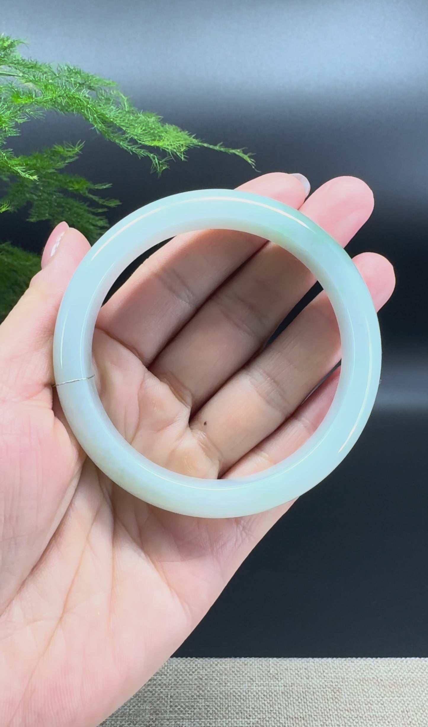 Genuine Burmese White Green Jade Jadeite Bangle Bracelet ( 59.3mm )
