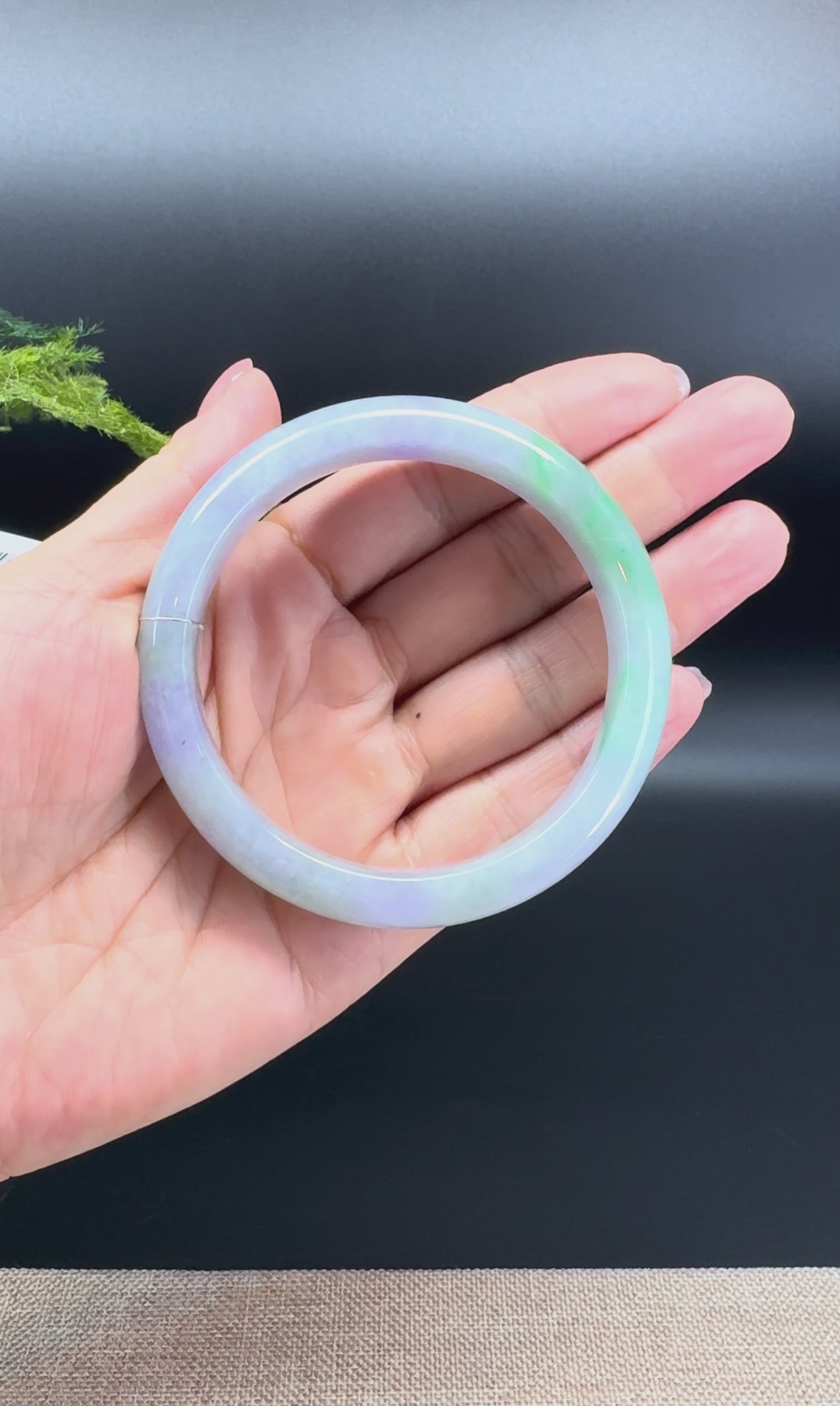 Load and play video in Gallery viewer, Genuine Burmese Lavender Green Jadeite Jade Bangle Bracelet ( 58.4mm )
