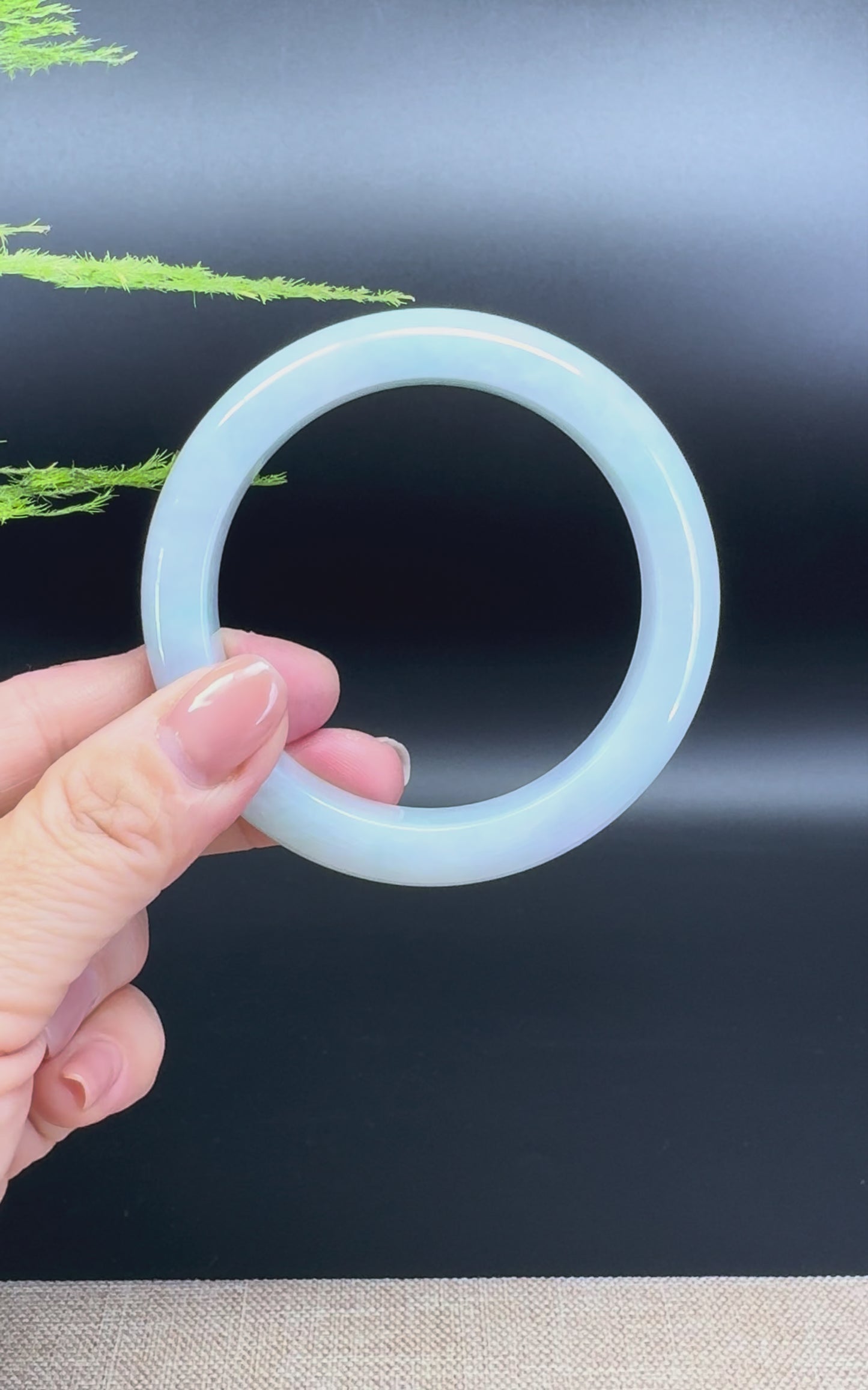 Load and play video in Gallery viewer, Genuine Burmese lavender Green Jadeite Jade Bangle Bracelet ( 58.3mm)
